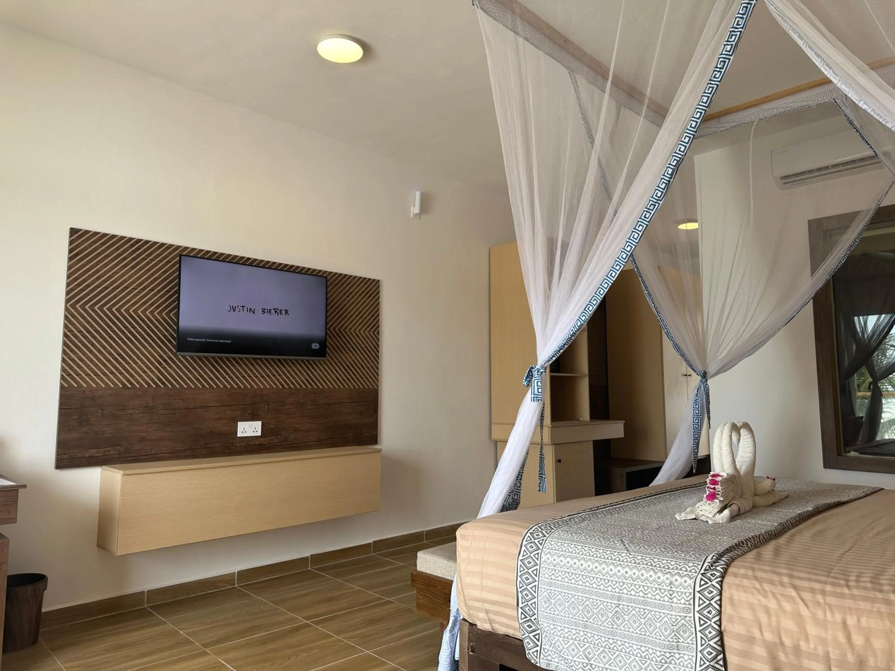 Bed in Reef & Beach Resort - Spa Jambiani