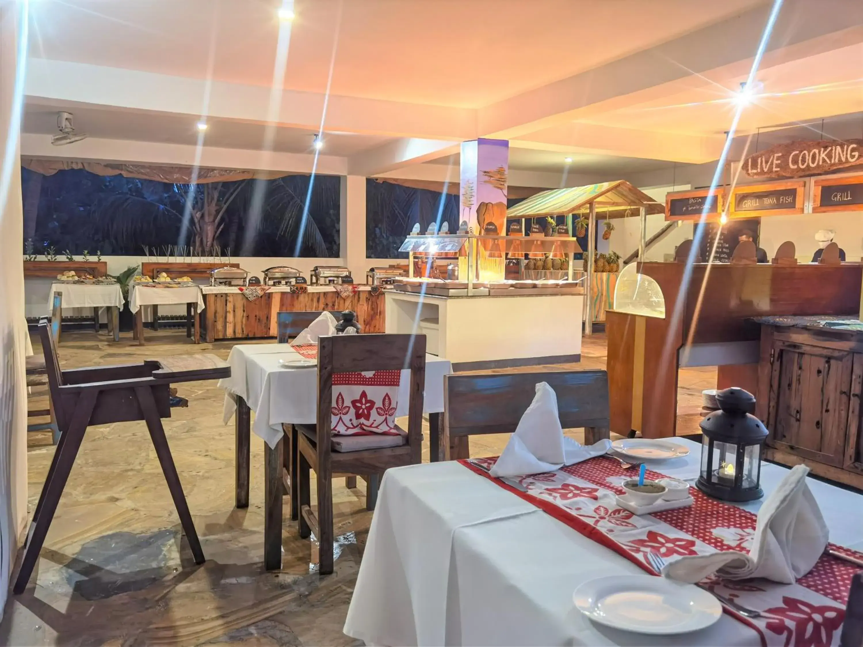 Restaurant/places to eat in Reef & Beach Resort - Spa Jambiani Restaurant/places to eat in Reef & Beach Resort - Spa Jambiani