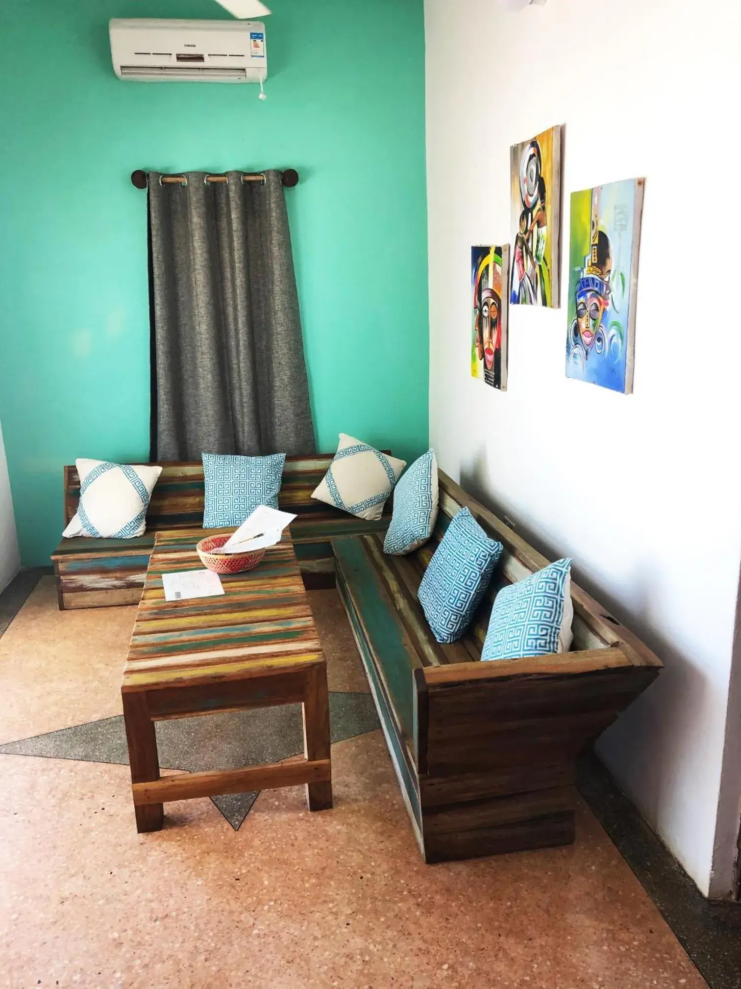 Living room in Reef & Beach Resort - Spa Jambiani Living room in Reef & Beach Resort - Spa Jambiani