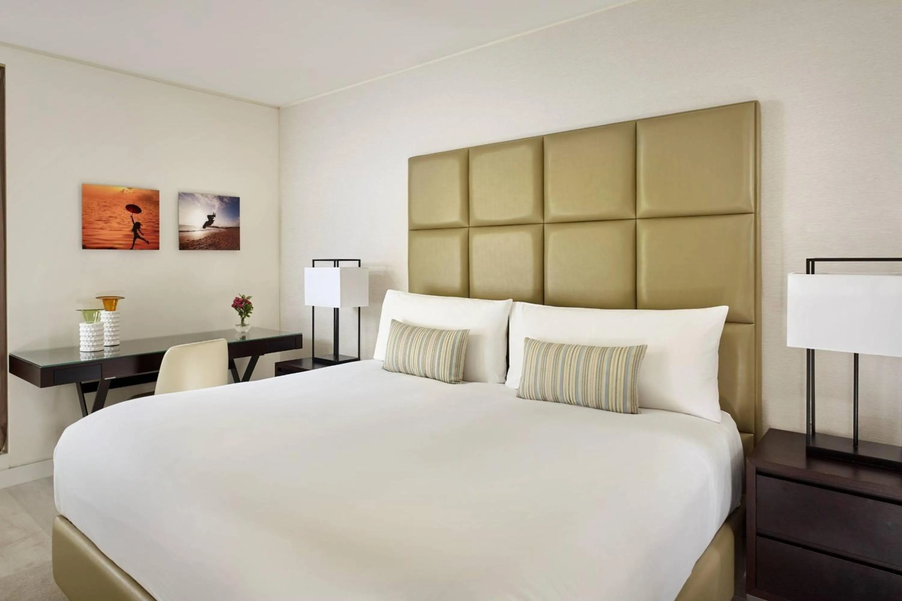 Bedroom, Bed in The Ritz-Carlton, Herzliya