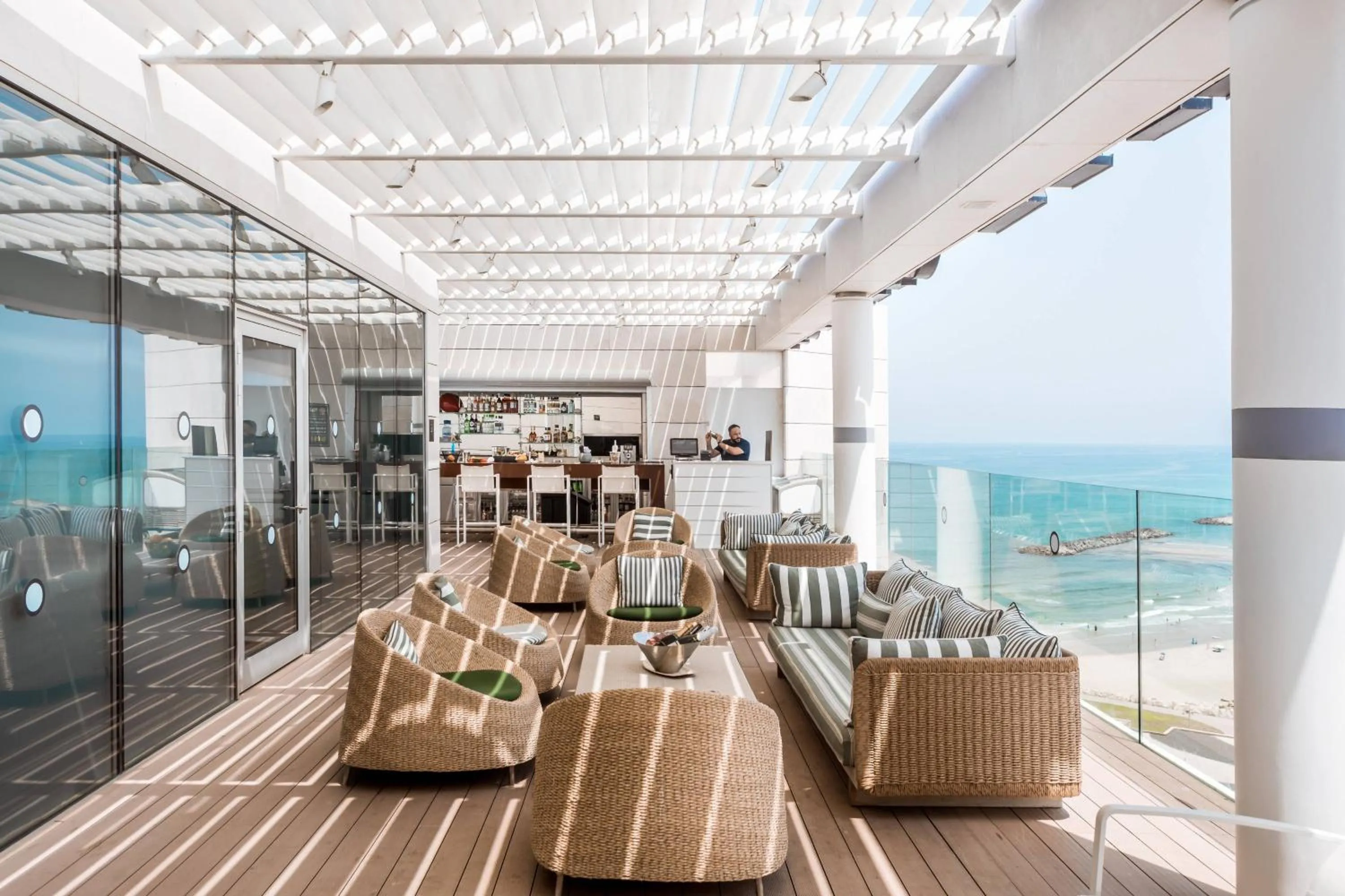 Lounge or bar in The Ritz-Carlton, Herzliya