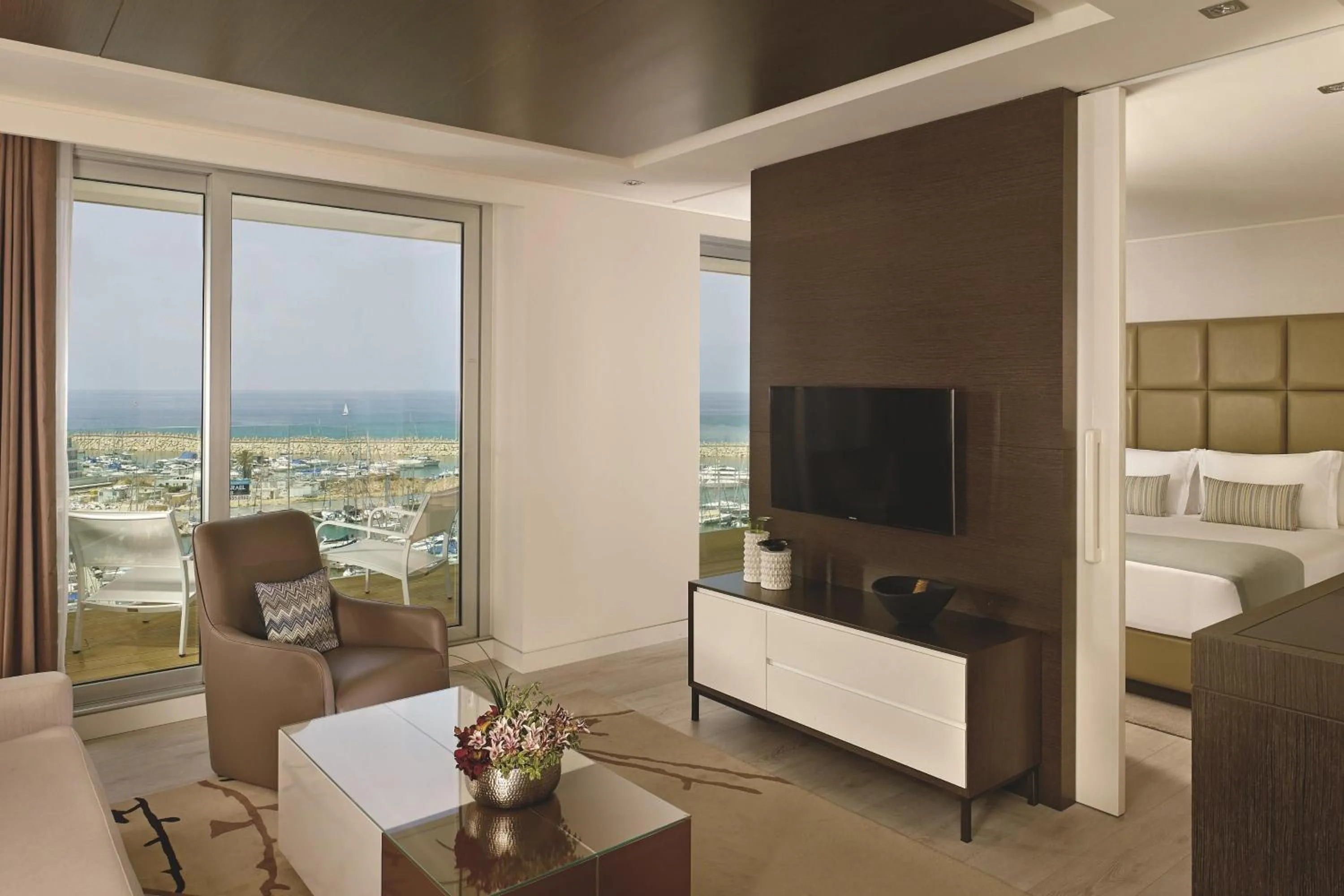 Bedroom, Bed in The Ritz-Carlton, Herzliya