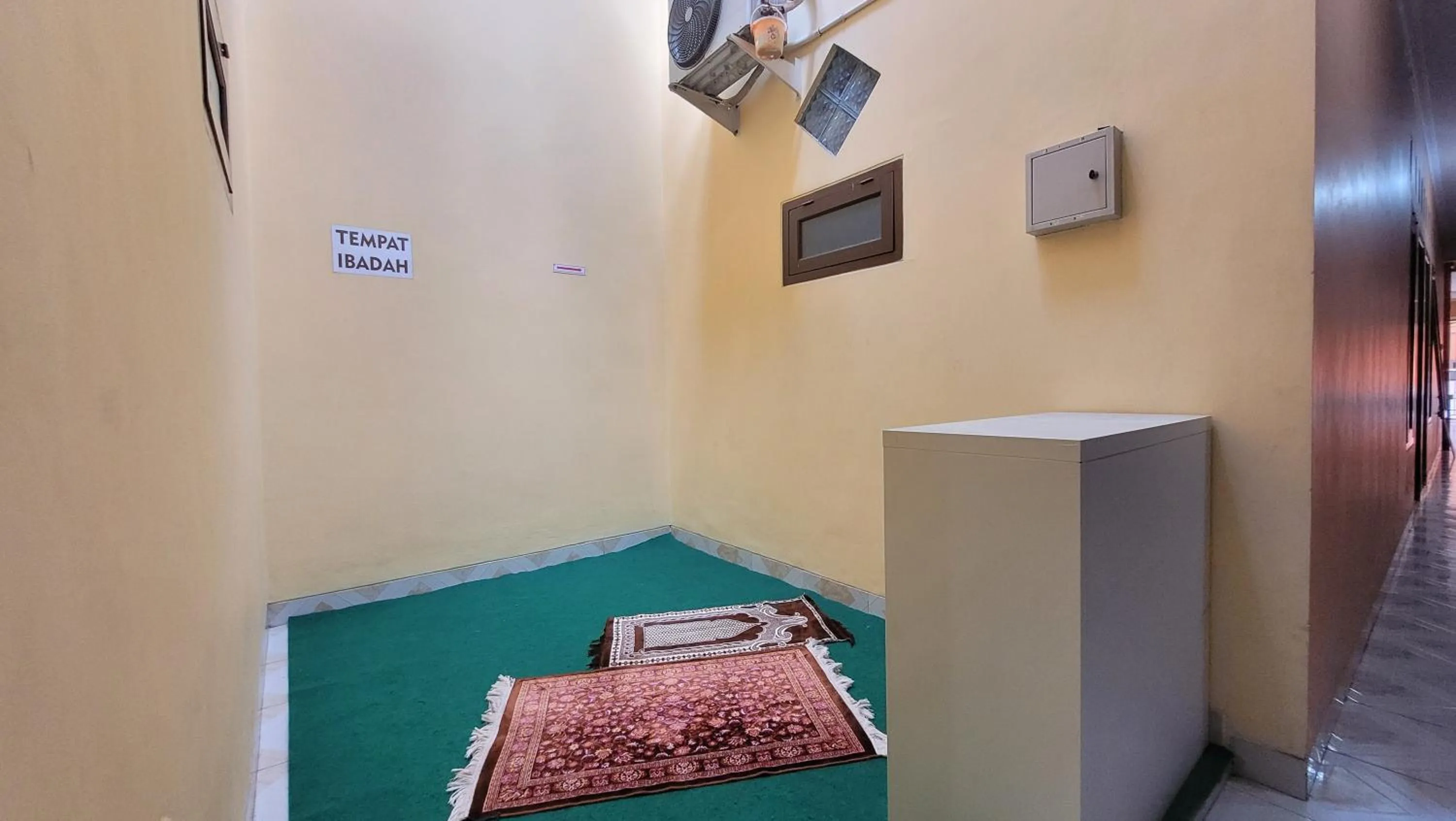 Property building in RedDoorz Syariah At Endrayanti Inn RSUD Yogyakarta