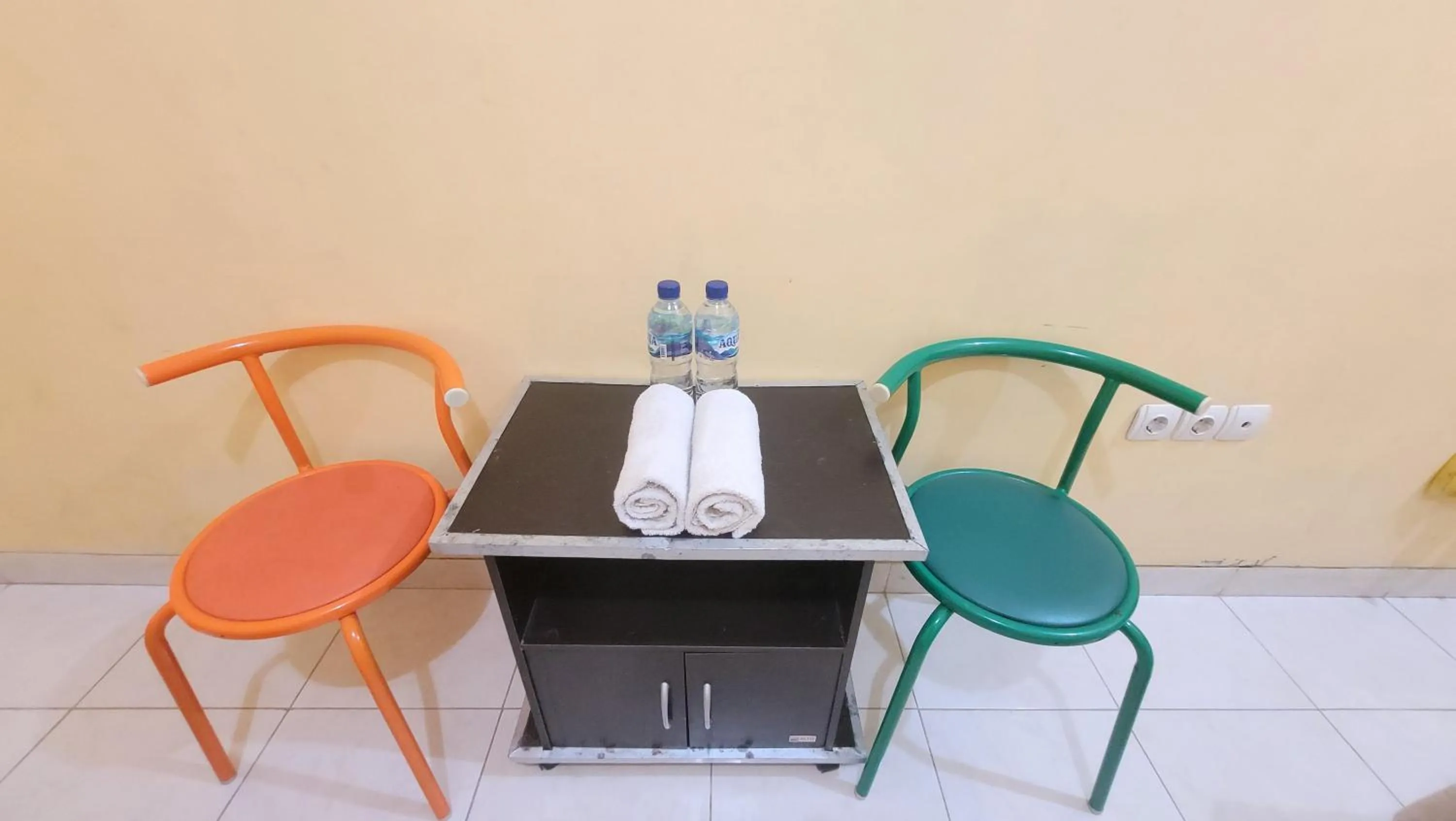 hair dresser in RedDoorz Syariah At Endrayanti Inn RSUD Yogyakarta