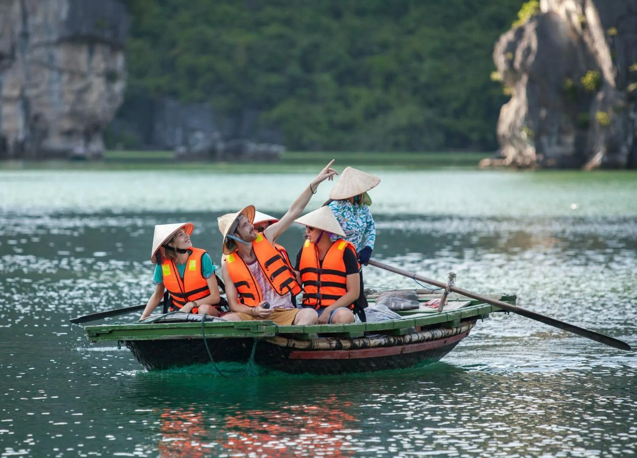 Activities in Halong Capella Cruise - Member of Lyra cruise collection