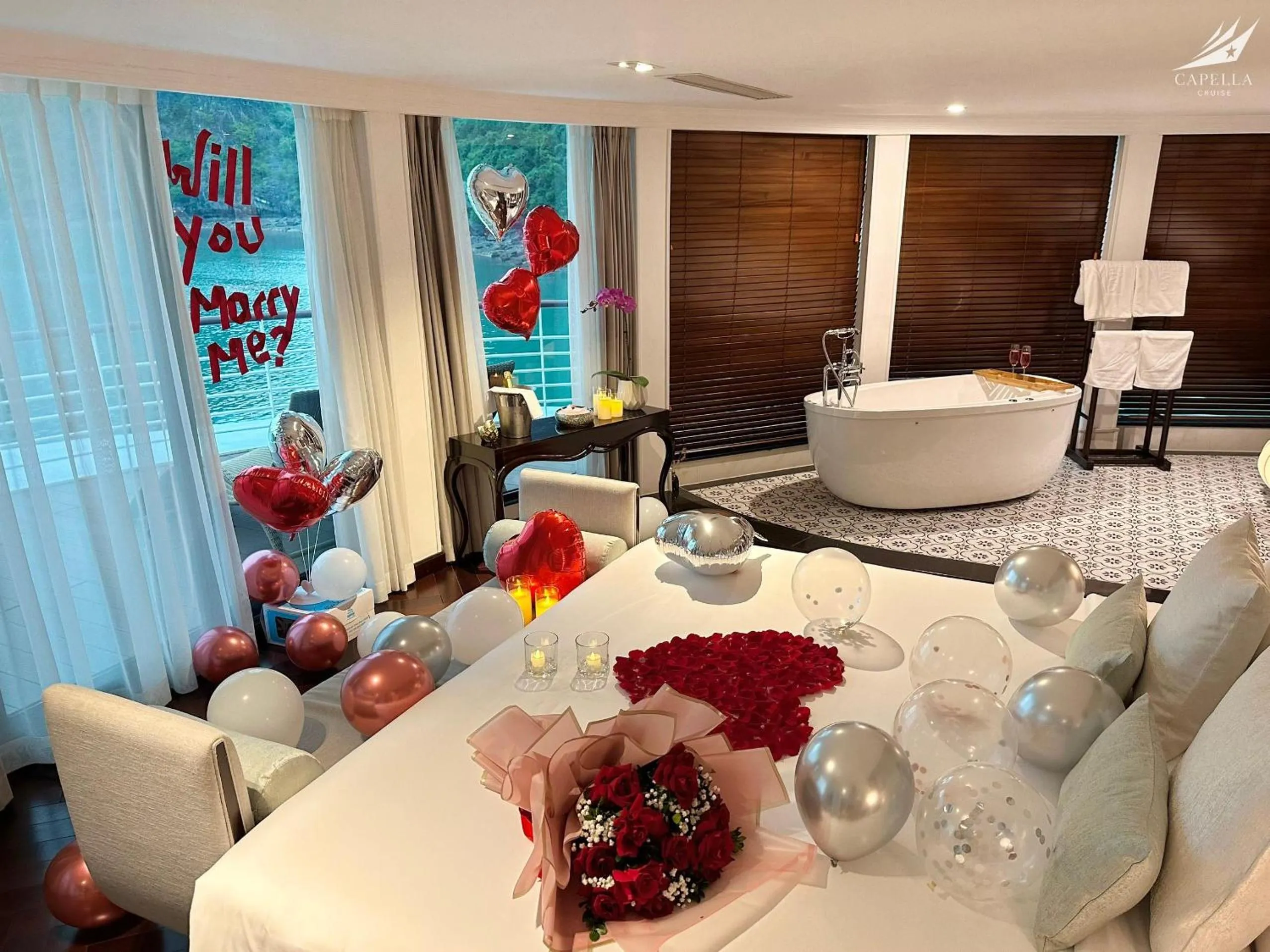 room service in Halong Capella Cruise - Member of Lyra cruise collection