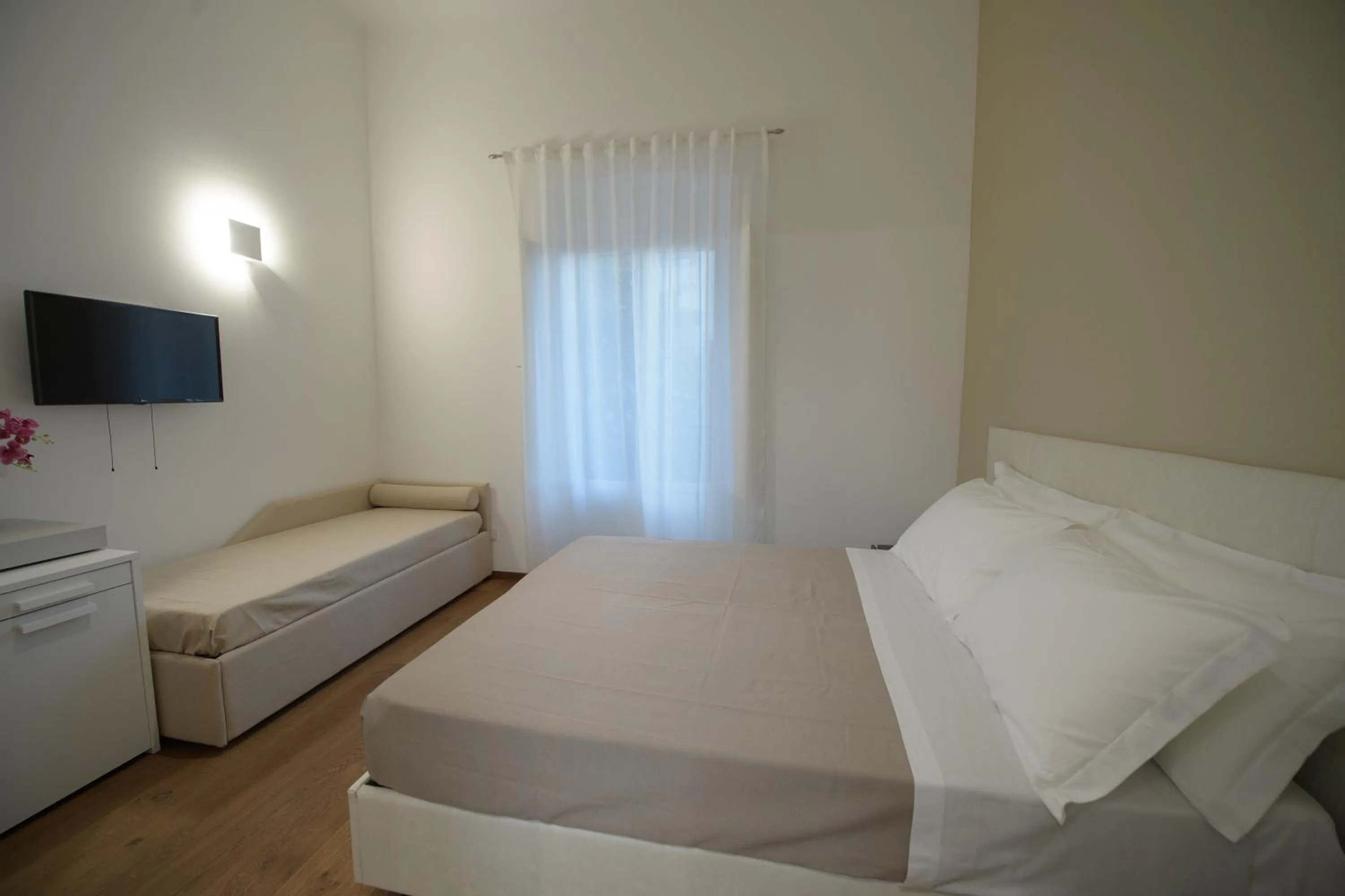 Bed in B&B "Corte Mopps" Grottaglie città della ceramica - SPA Elysium