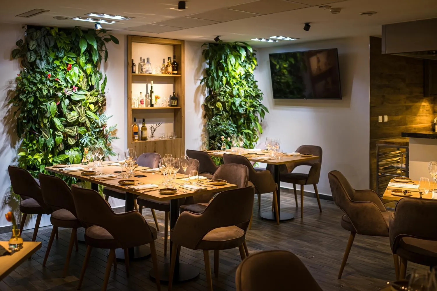 Restaurant/places to eat in Kistücsök Food & Room