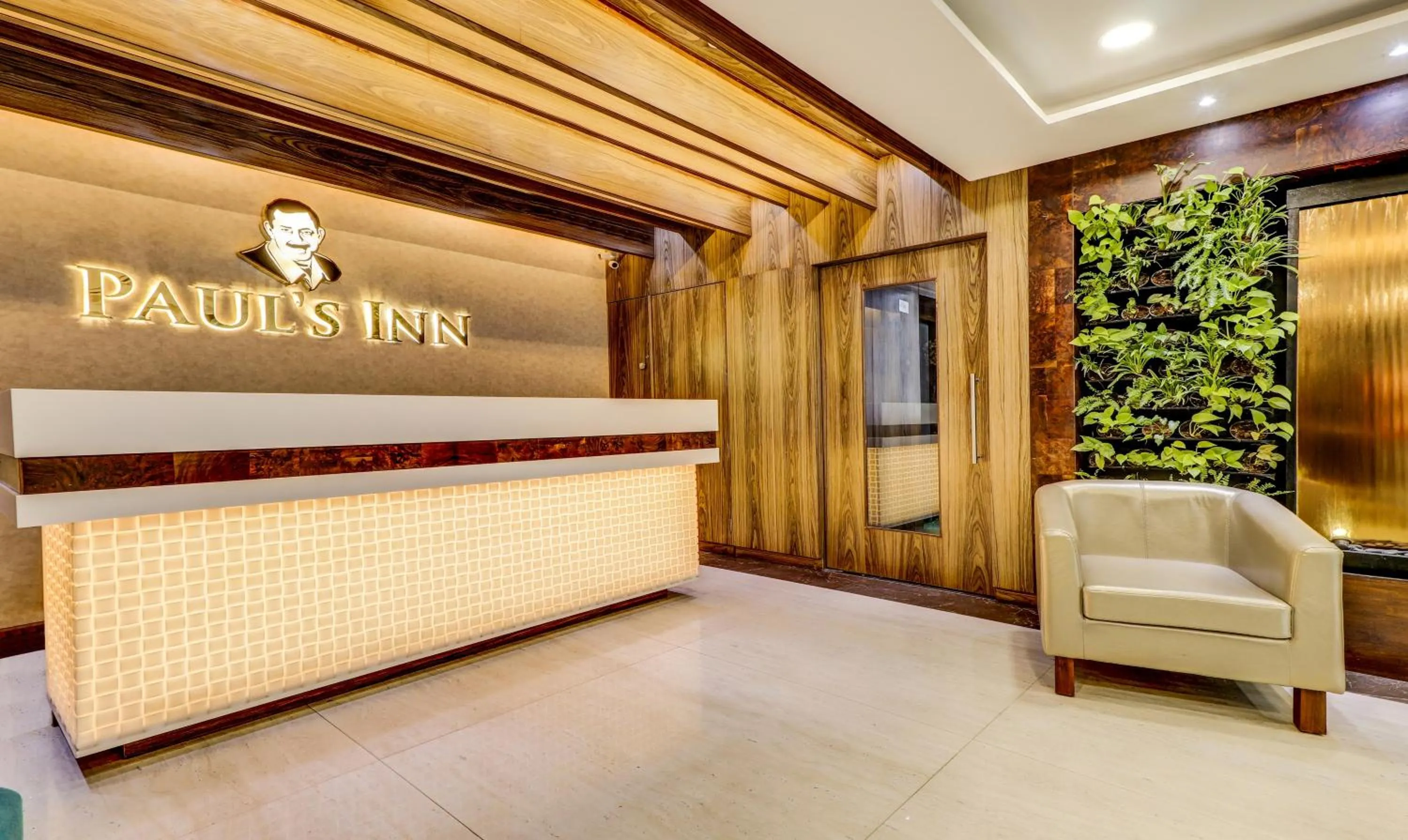 Lobby or reception in Treebo Paul's Inn