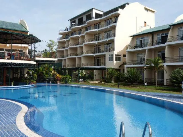 Swimming pool in Ryan's Bay Hotel
