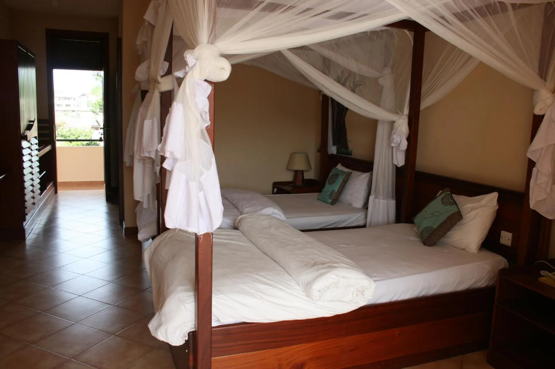 Bed in Ryan's Bay Hotel