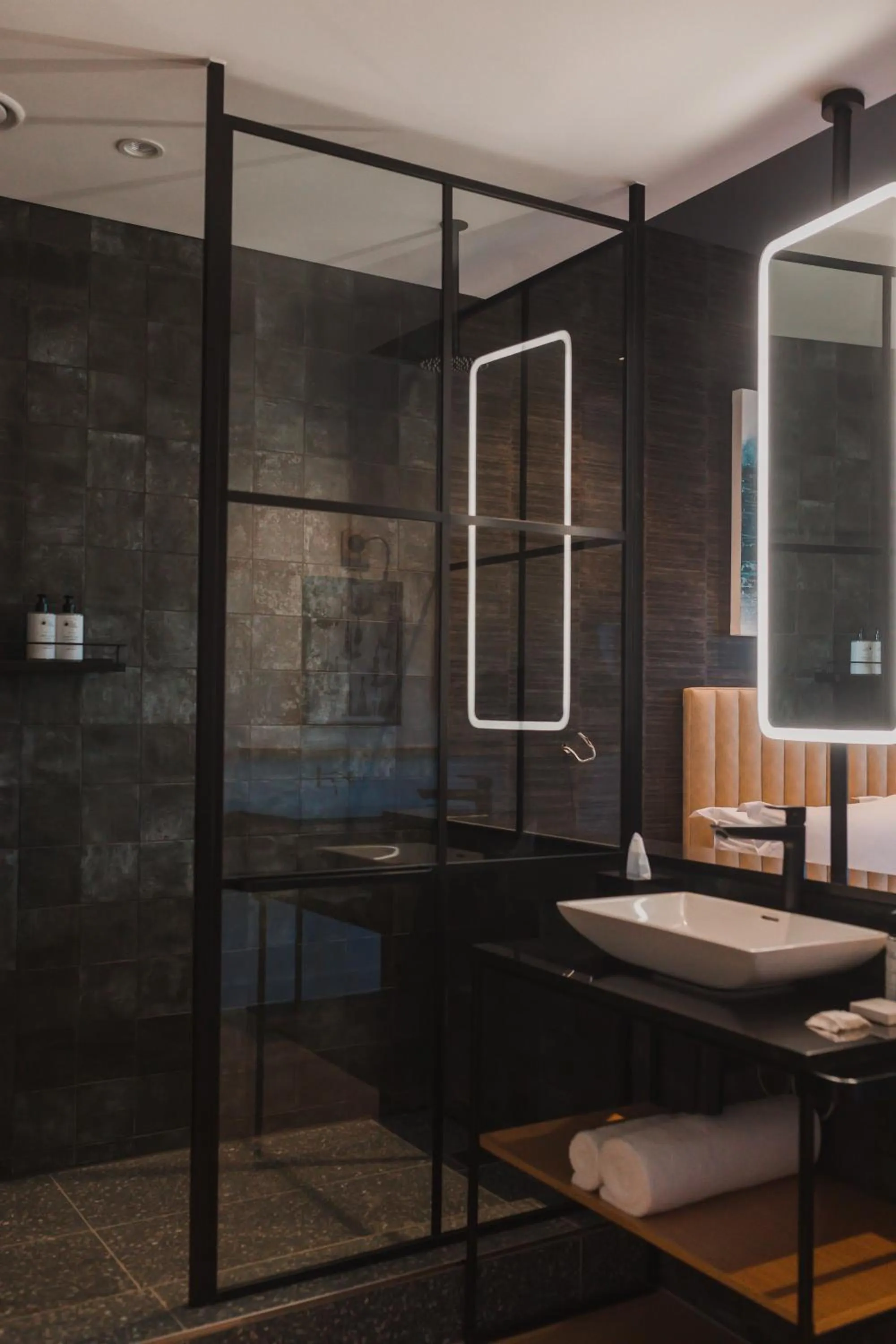 Bathroom in Century City Hotel Bridgewater