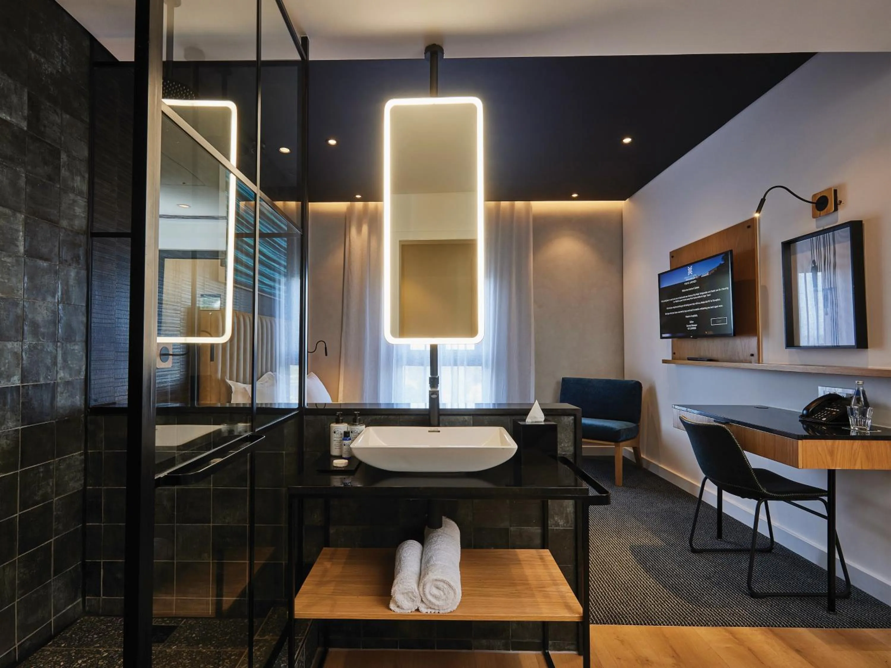 Bathroom in Century City Hotel Bridgewater