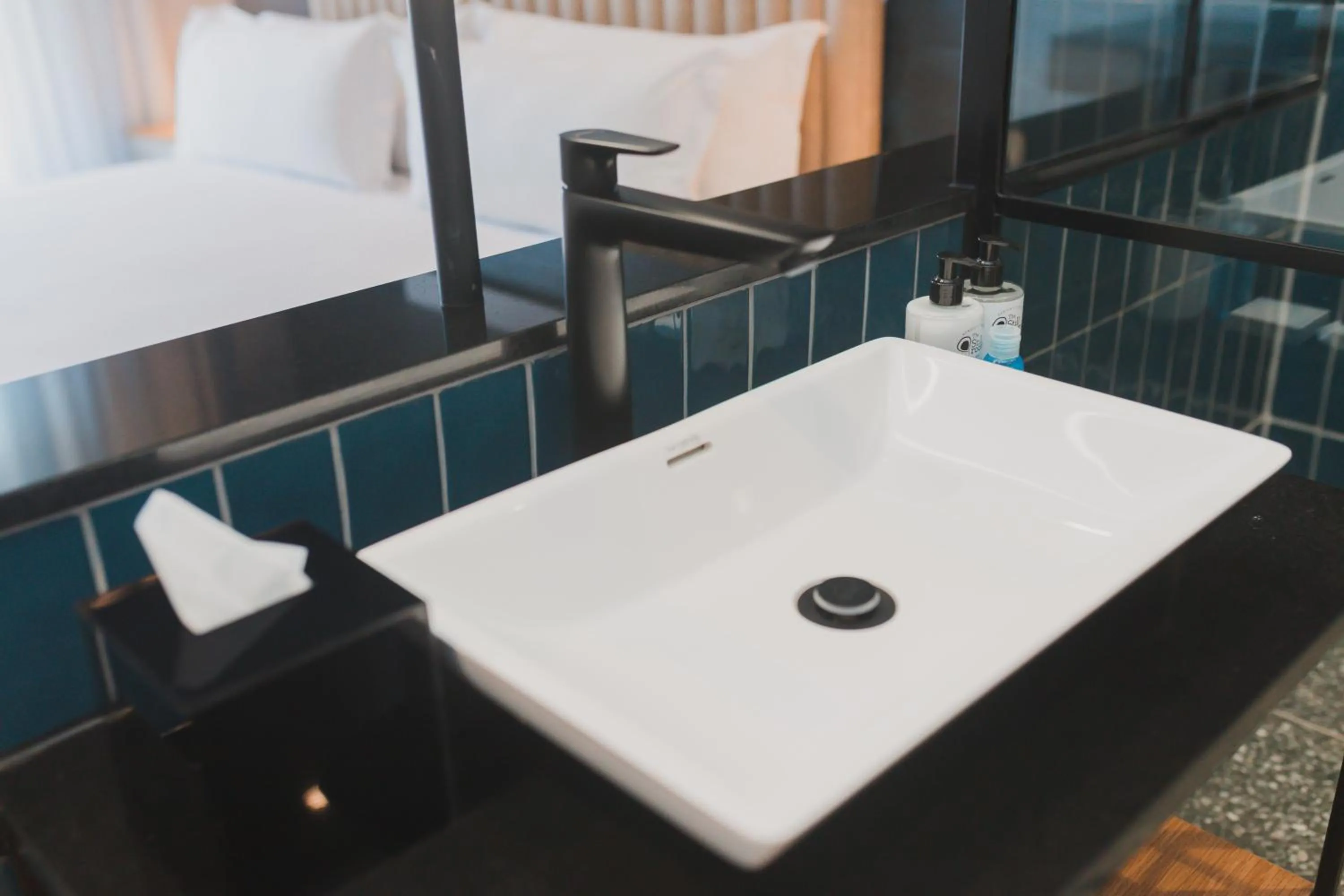 Bathroom in Century City Hotel Bridgewater