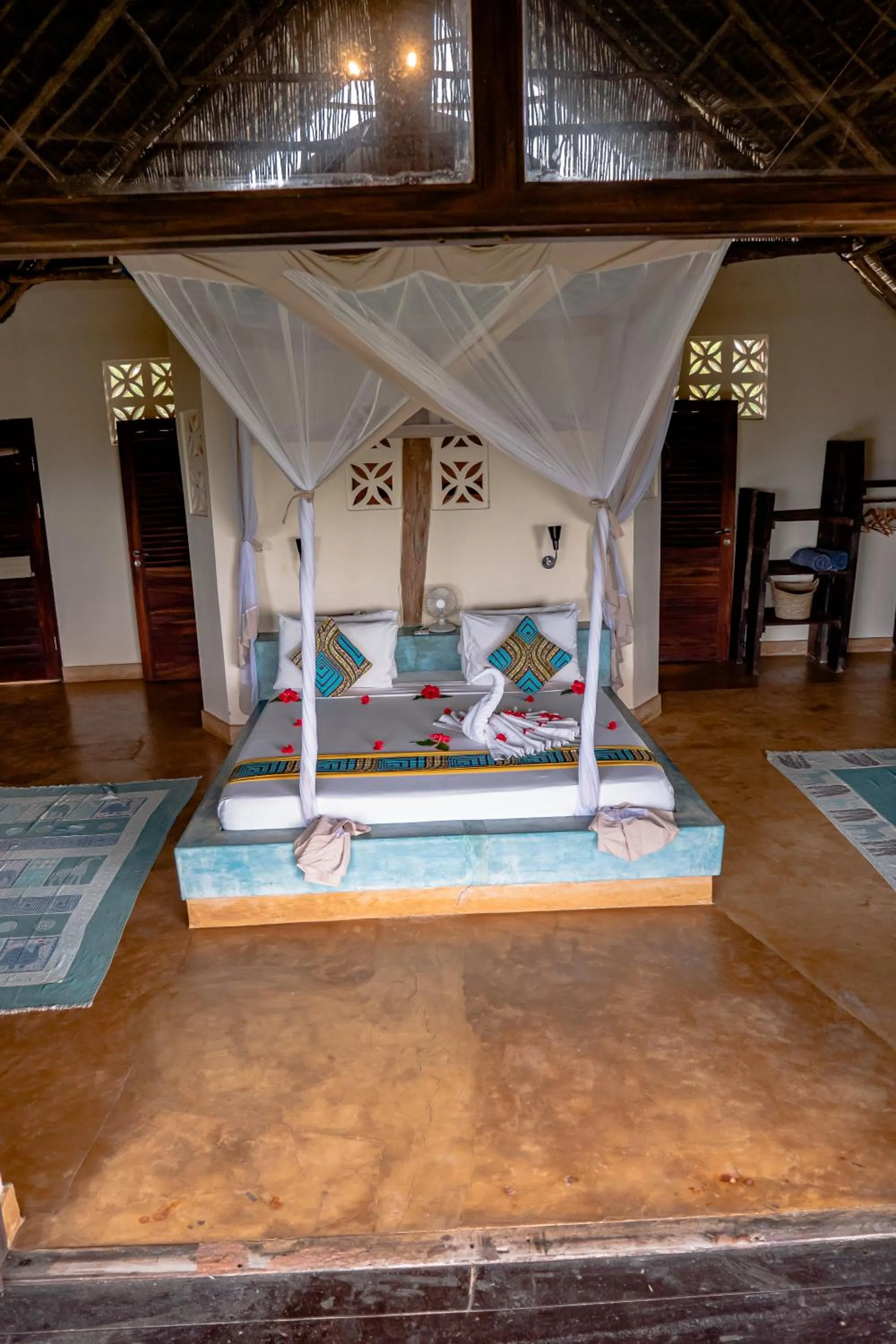 Bed in Sunshine Marine Lodge