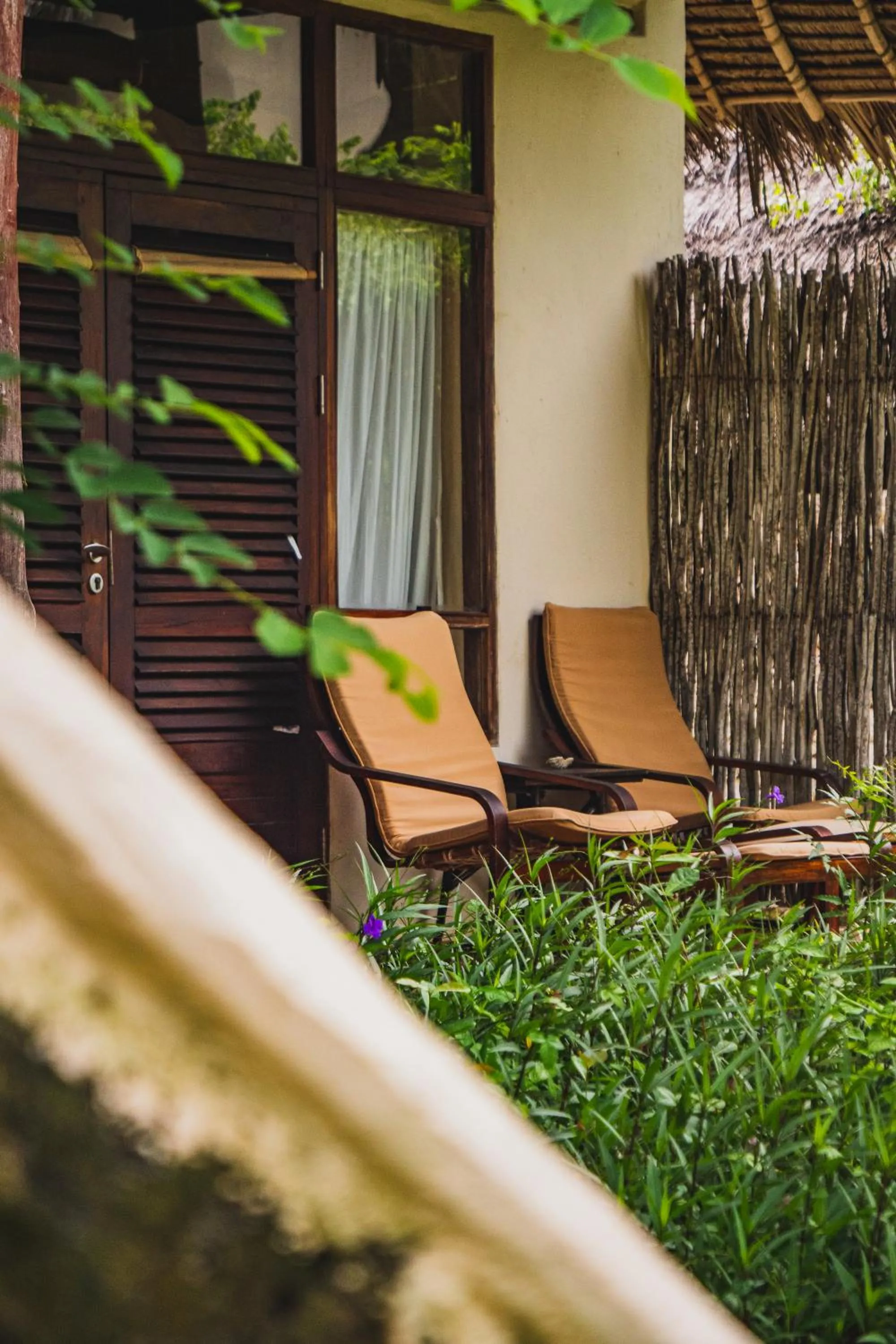 Property building in Sunshine Marine Lodge