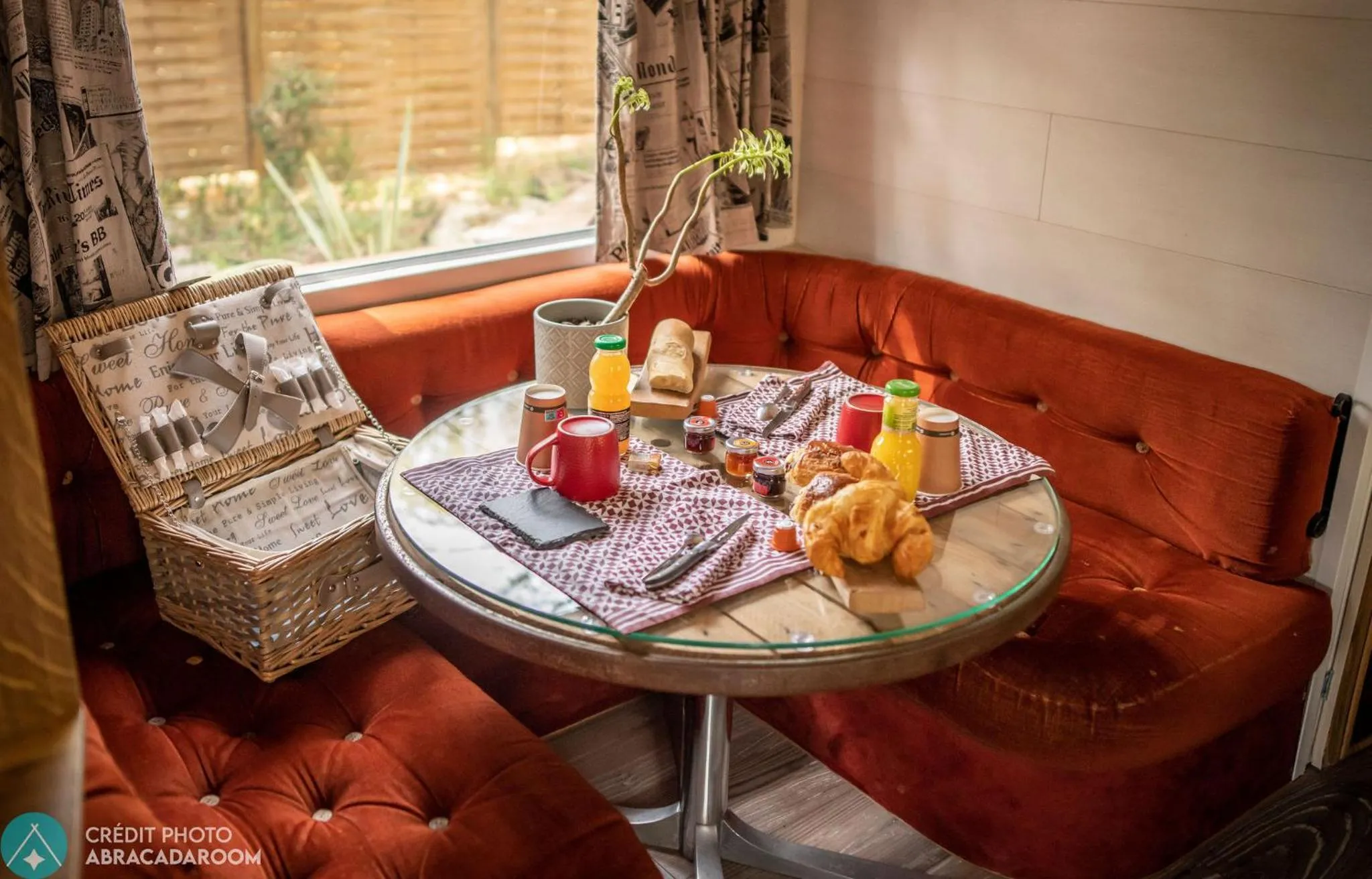 Breakfast in Interlude