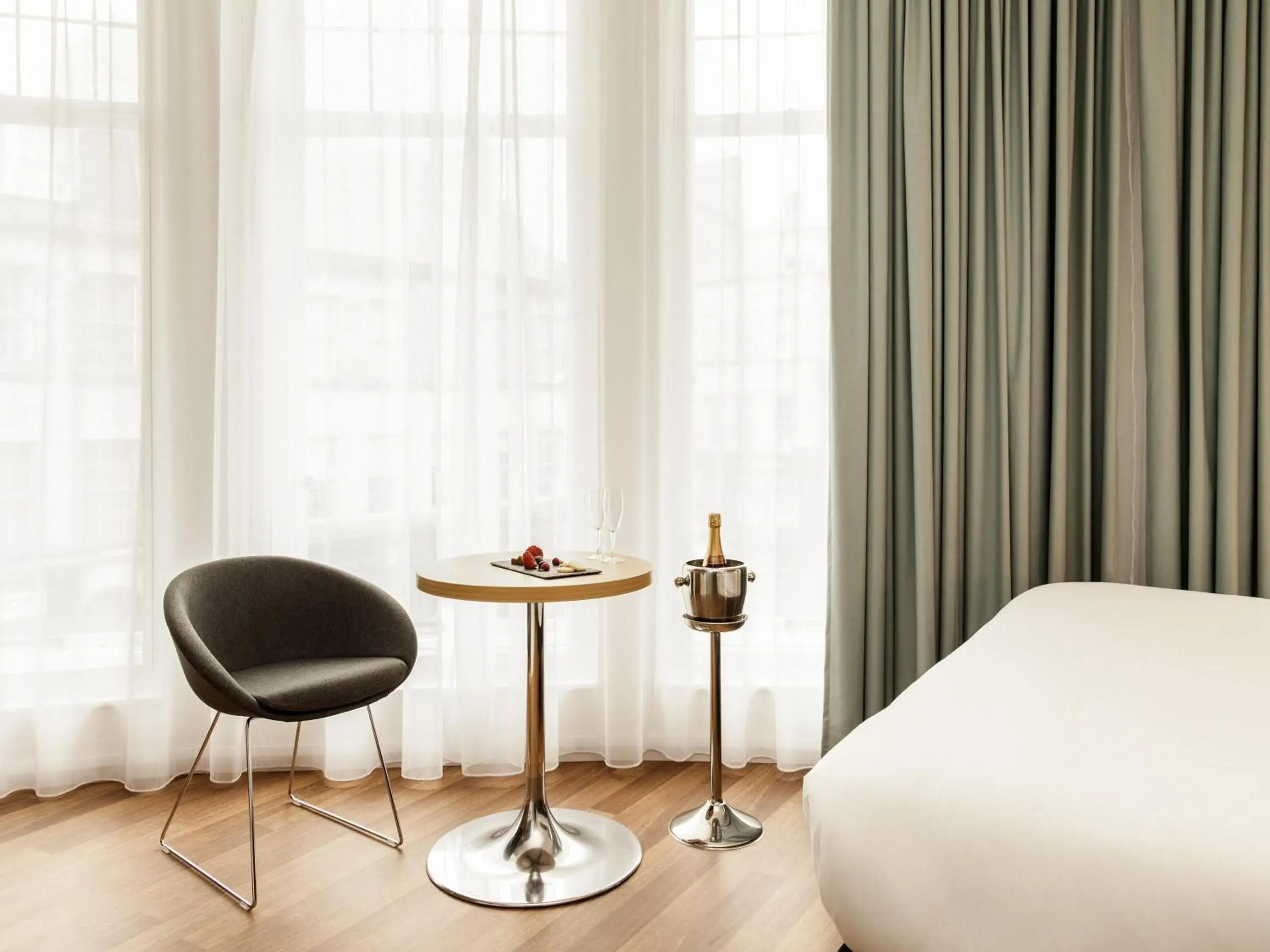 Bedroom, Bed in ibis Edinburgh Centre South Bridge – Royal Mile Bedroom, Bed in ibis Edinburgh Centre South Bridge – Royal Mile