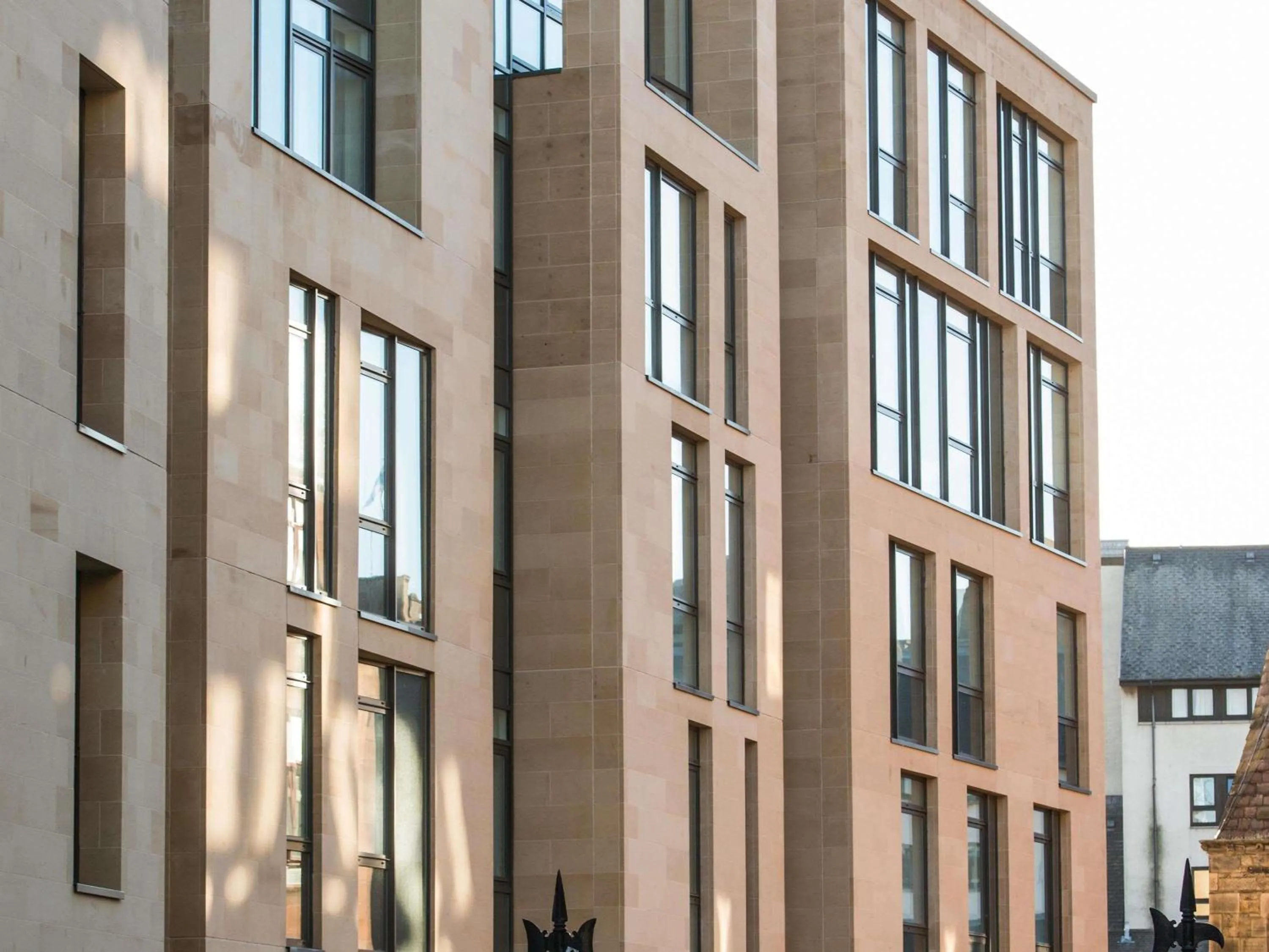 Property building in ibis Edinburgh Centre South Bridge – Royal Mile