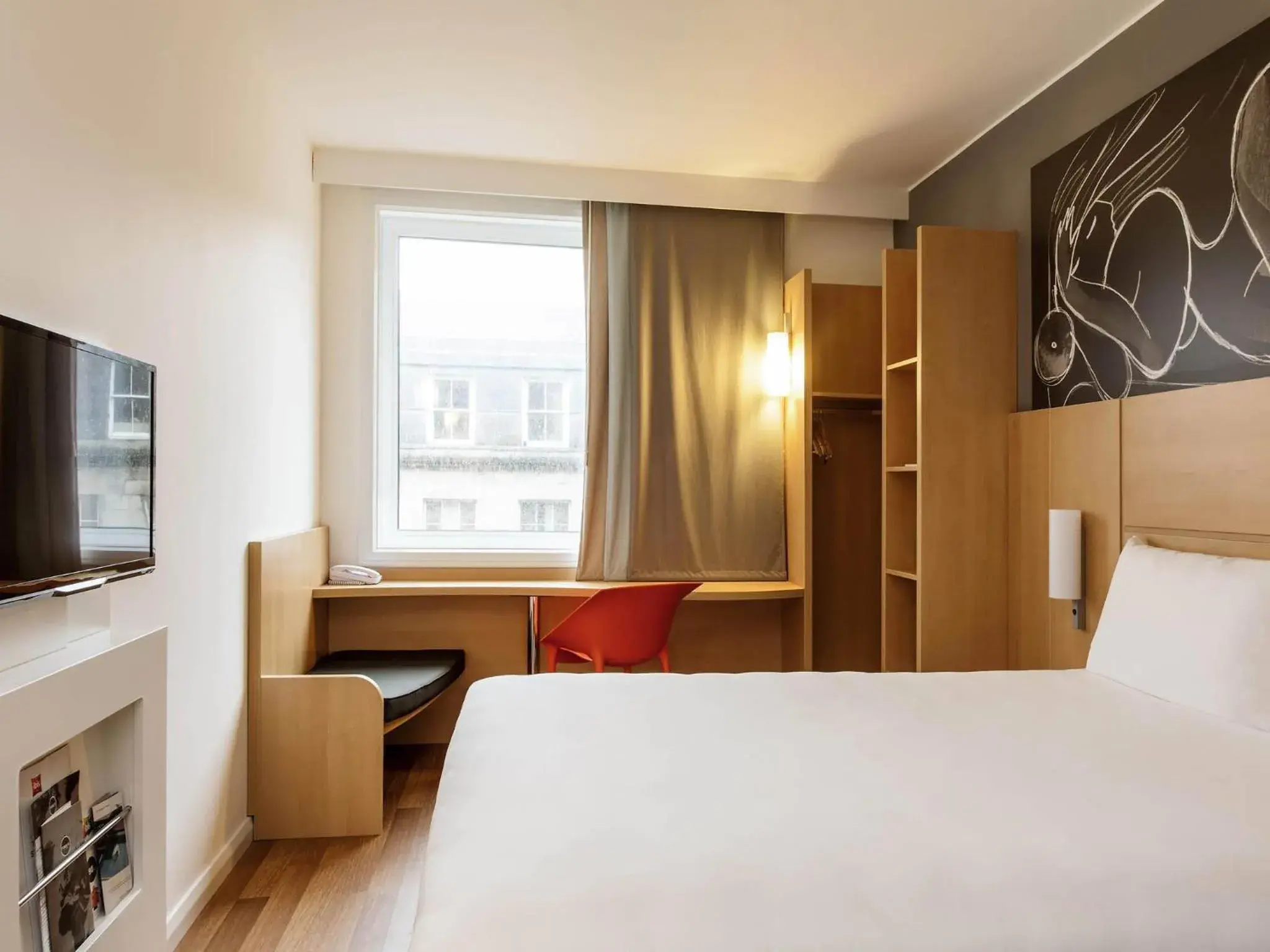 Bedroom, Bed in ibis Edinburgh Centre South Bridge – Royal Mile Bedroom, Bed in ibis Edinburgh Centre South Bridge – Royal Mile