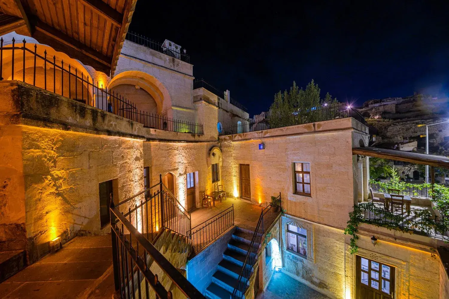 Property building in Konak Bezirhane Cave Otel Property building in Konak Bezirhane Cave Otel