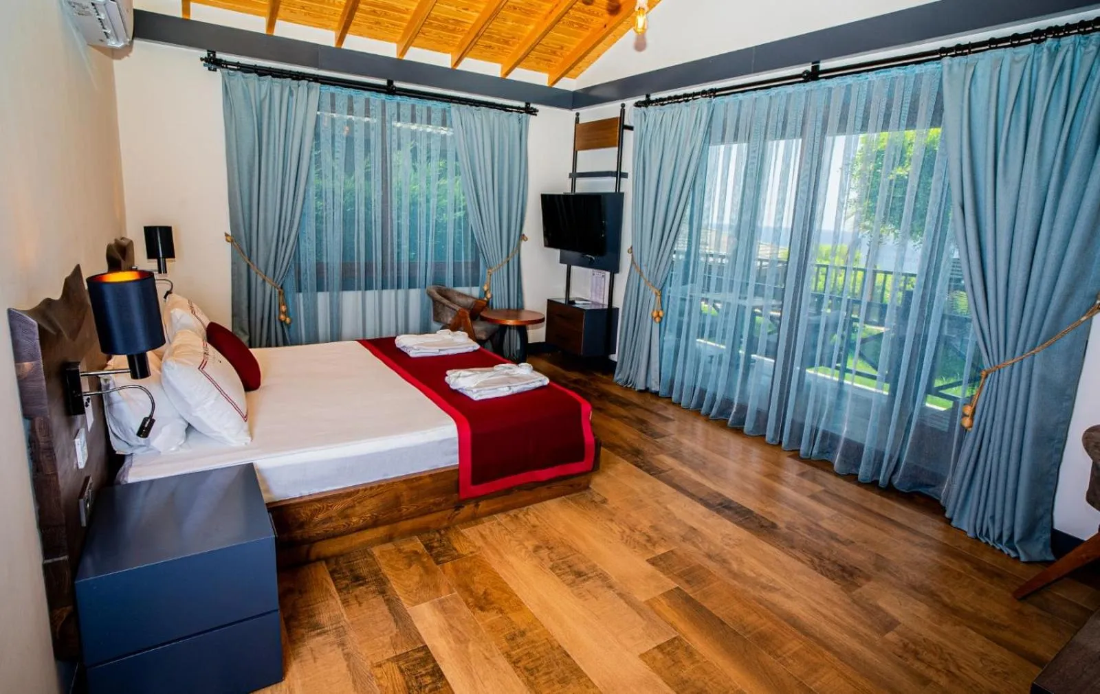 Bed in Porto Amore Club Hotel