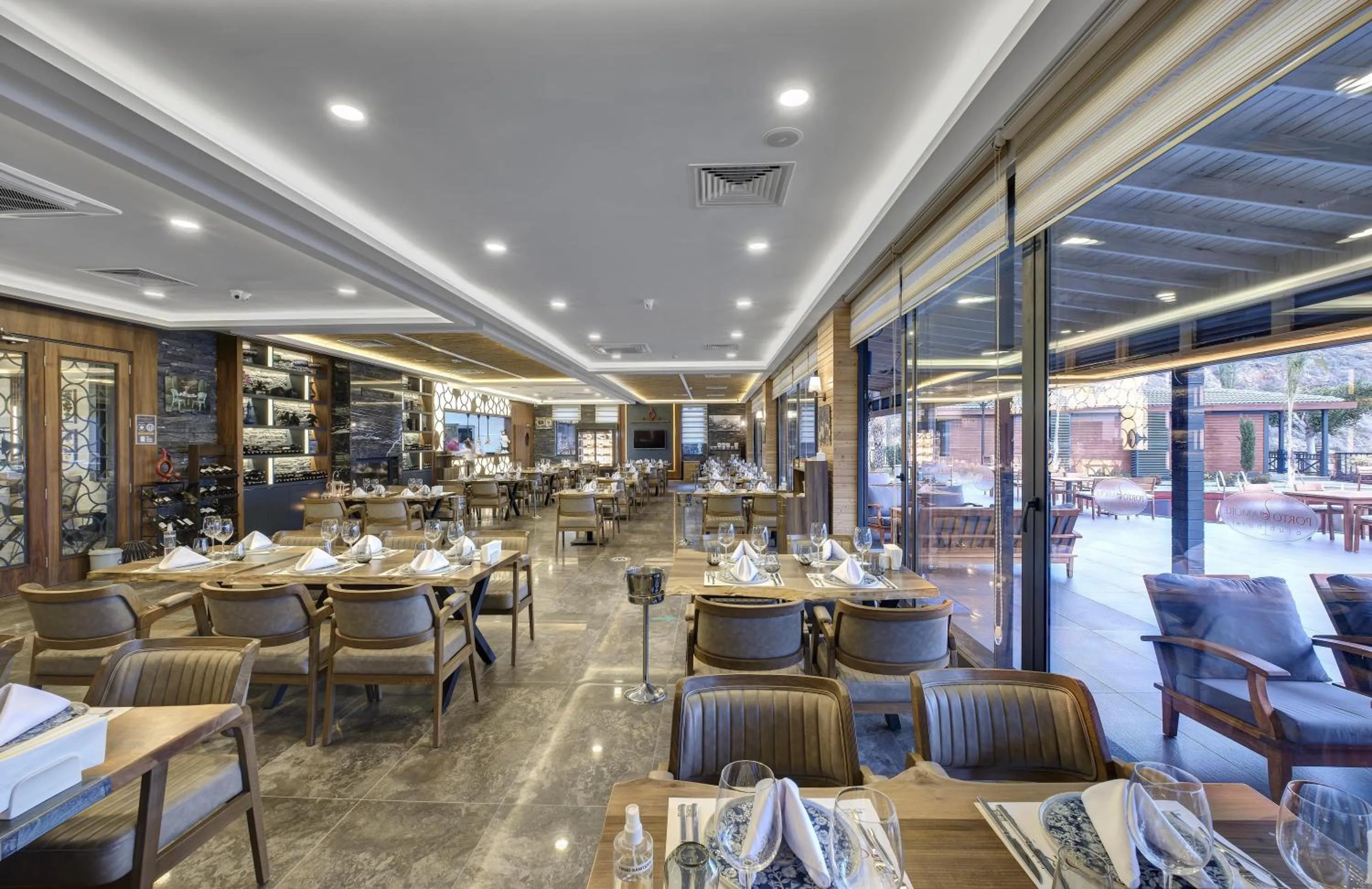 Restaurant/places to eat in Porto Amore Club Hotel
