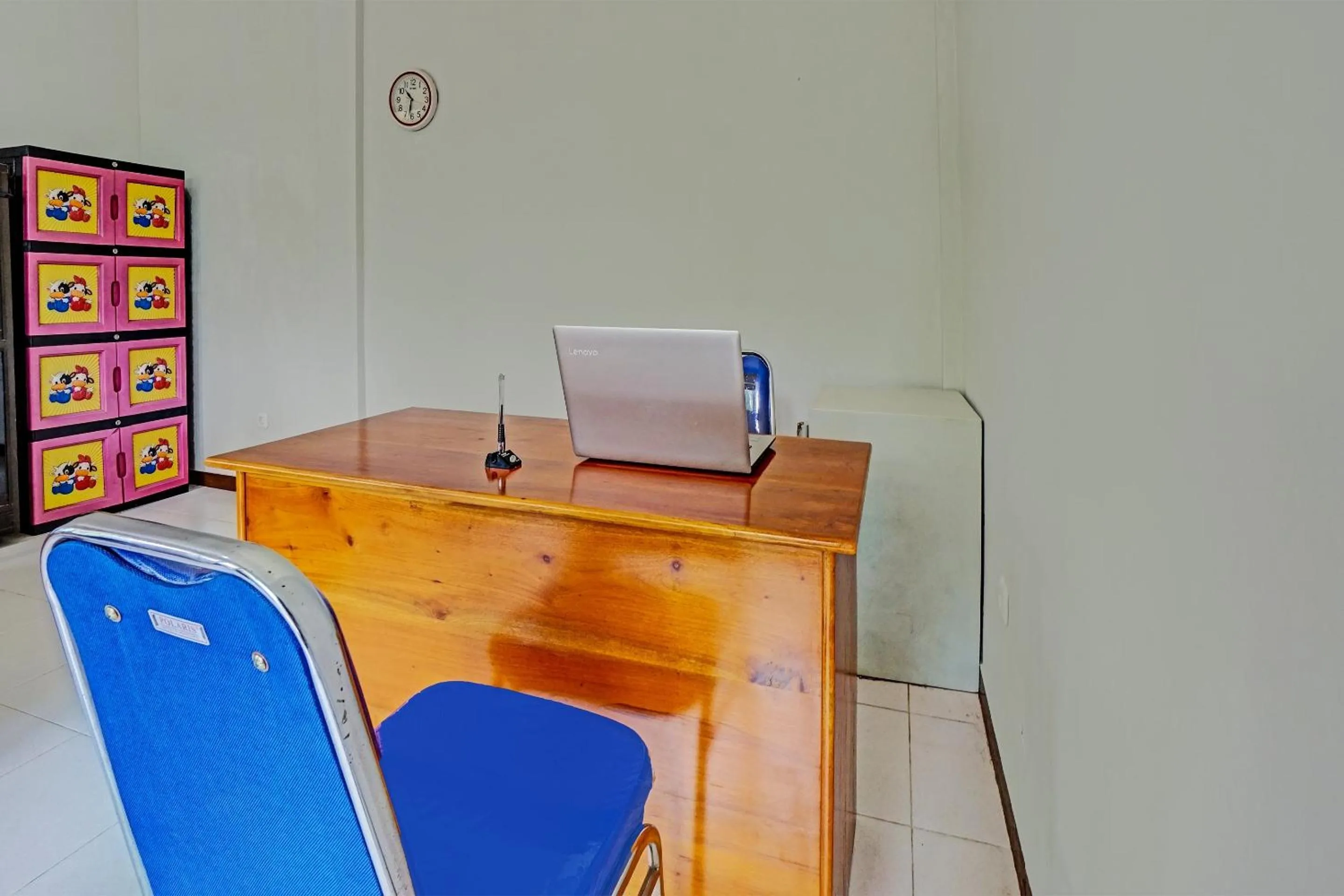 Lobby or reception in OYO Life 92021 Dua Putra Homestay Klayar