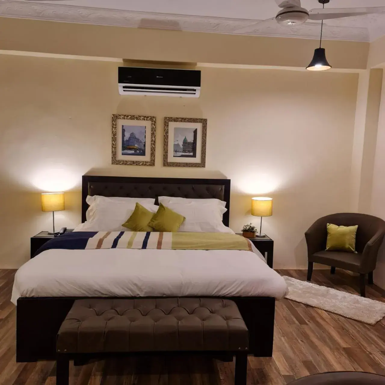 Bedroom in The Mandarin Inn Bedroom in The Mandarin Inn