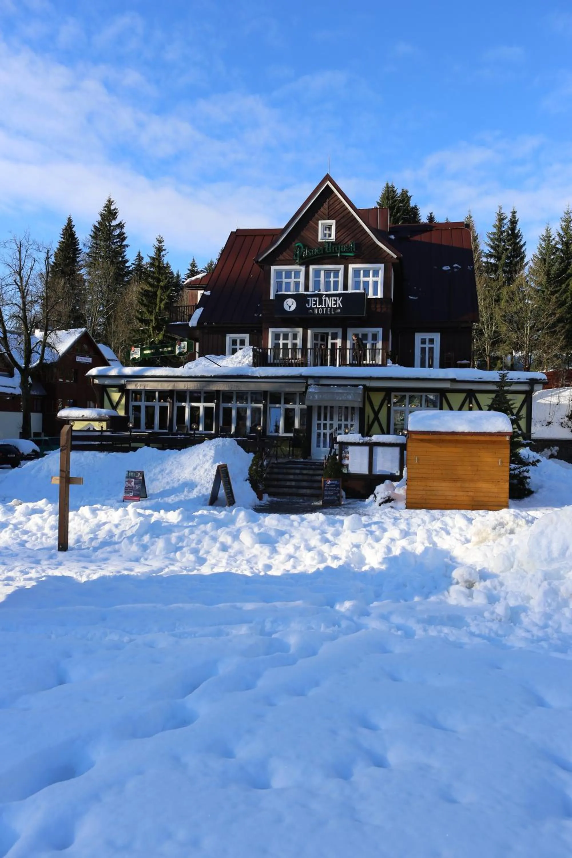 Property building in Hotel Jelinek