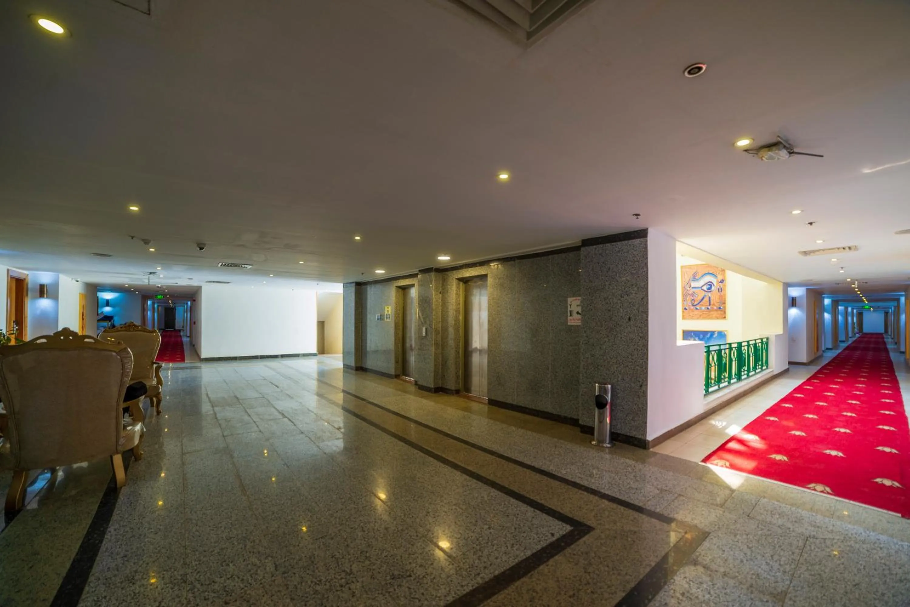 elevator in Regency Pyramids Hotel