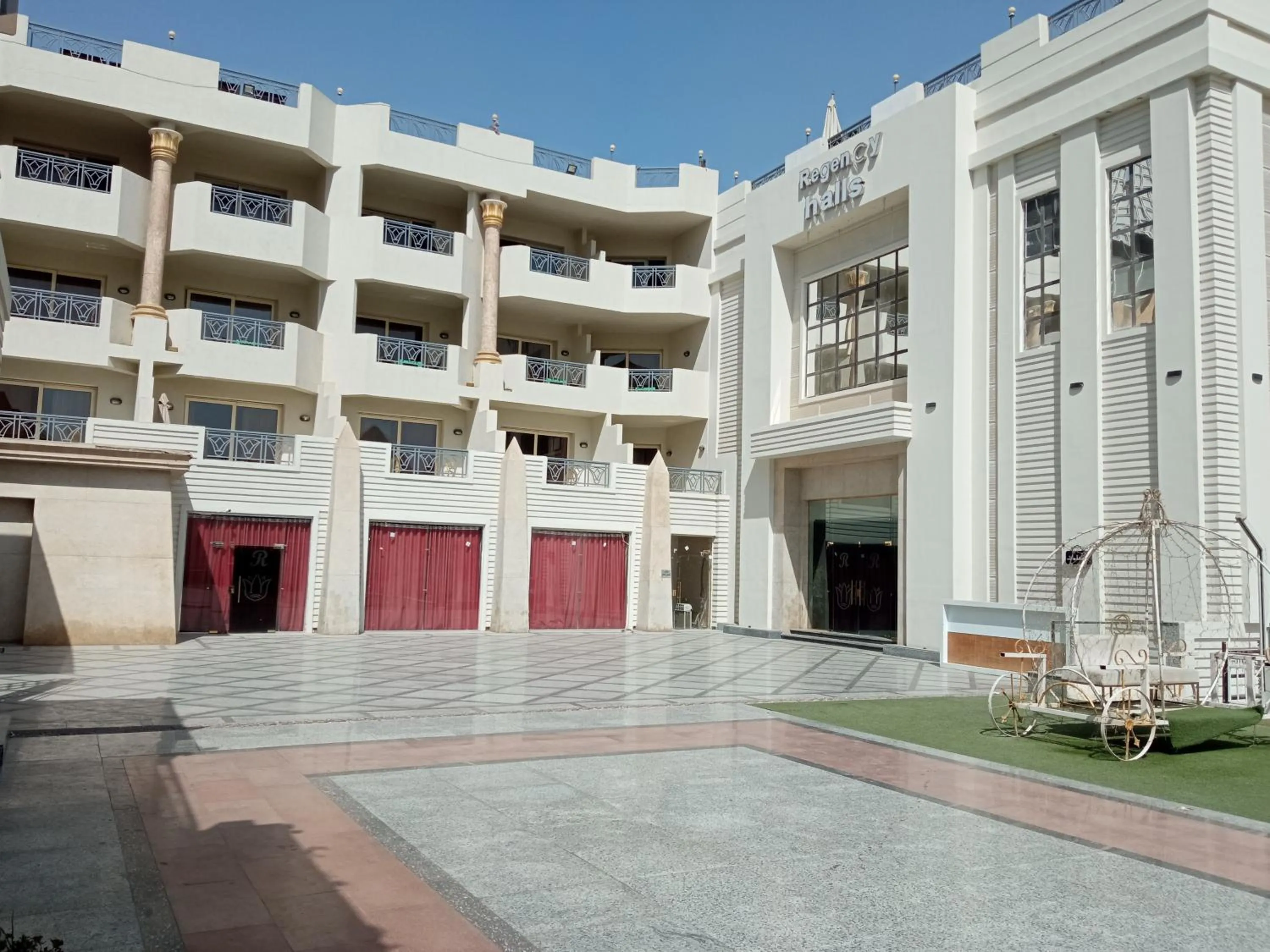 Facade/entrance in Regency Pyramids Hotel