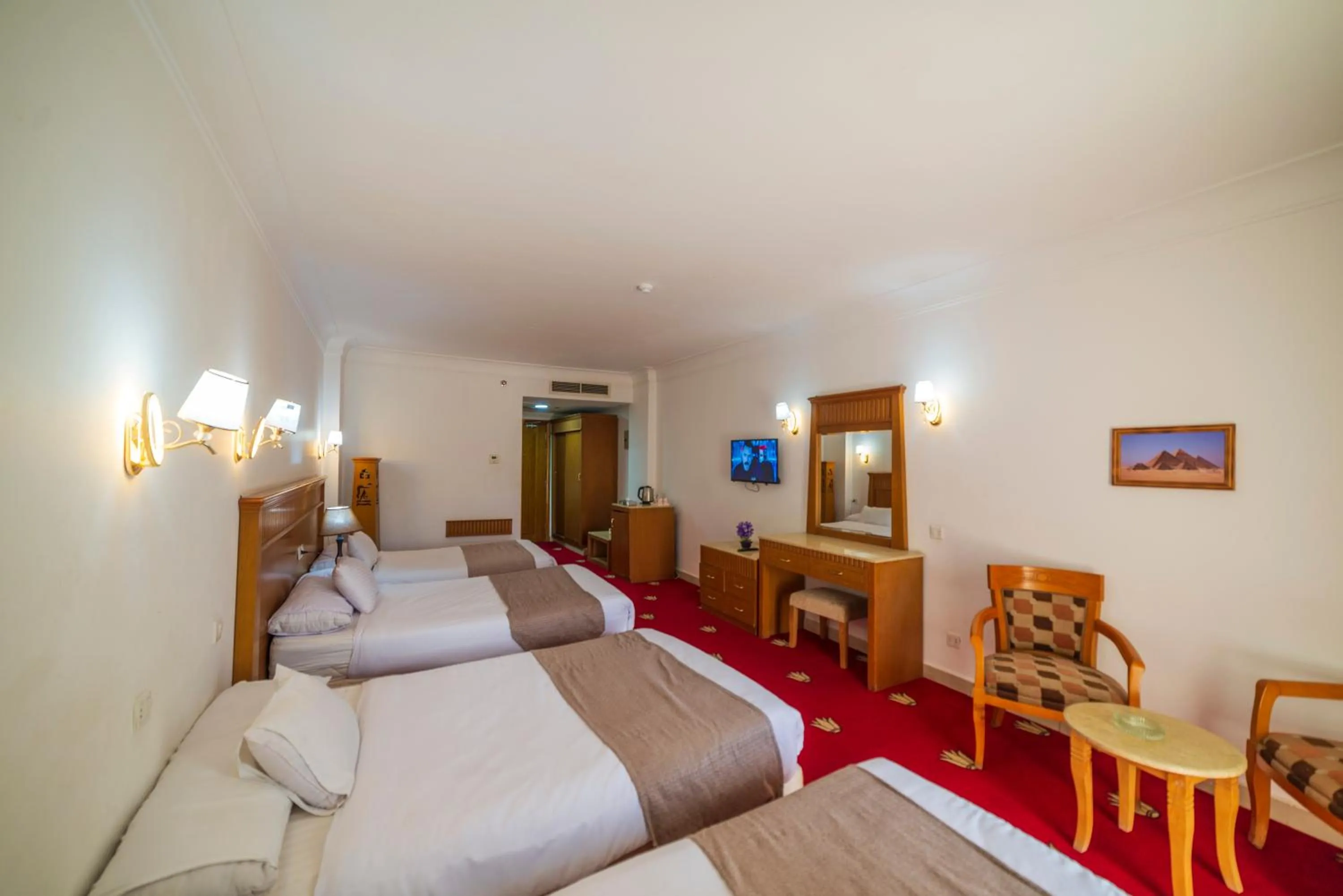 Bedroom, Bed in Regency Pyramids Hotel