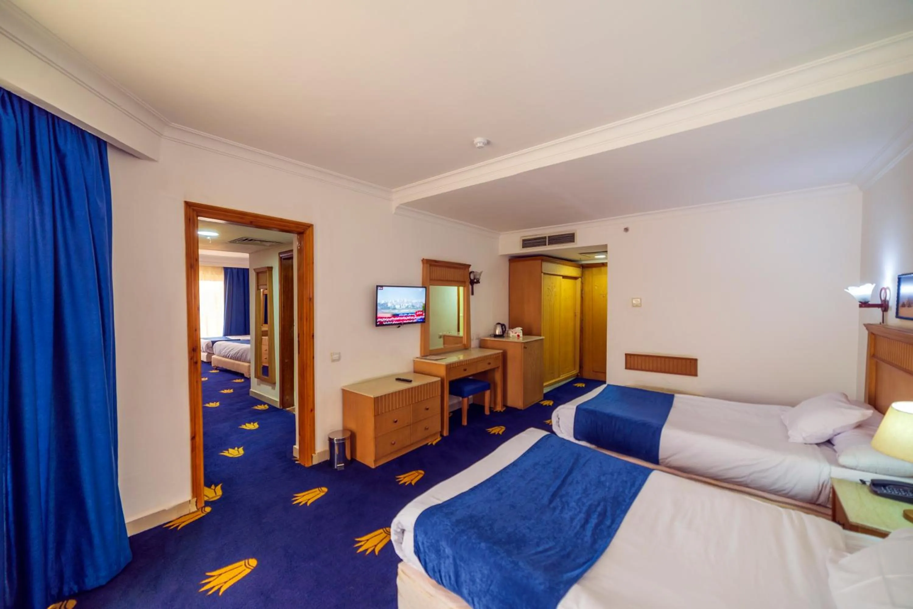 Bedroom, Bed in Regency Pyramids Hotel