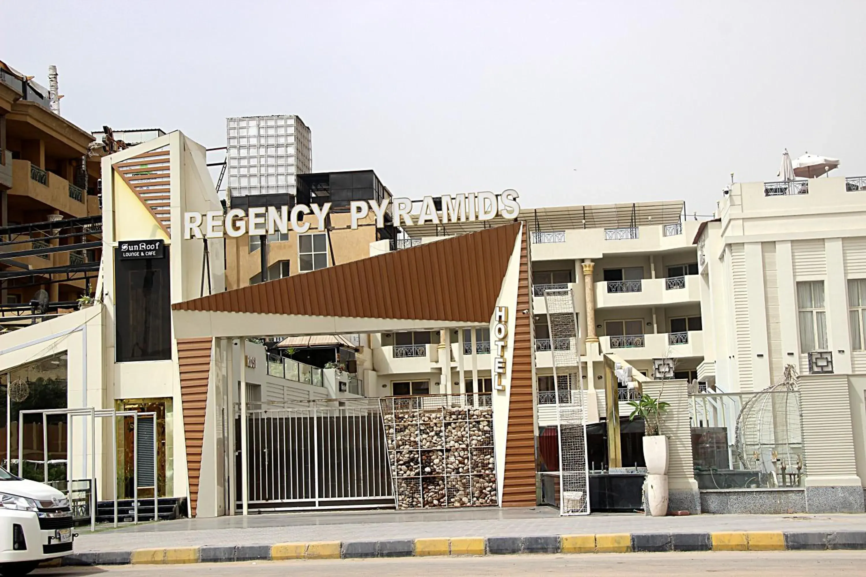 Property building in Regency Pyramids Hotel Property building in Regency Pyramids Hotel