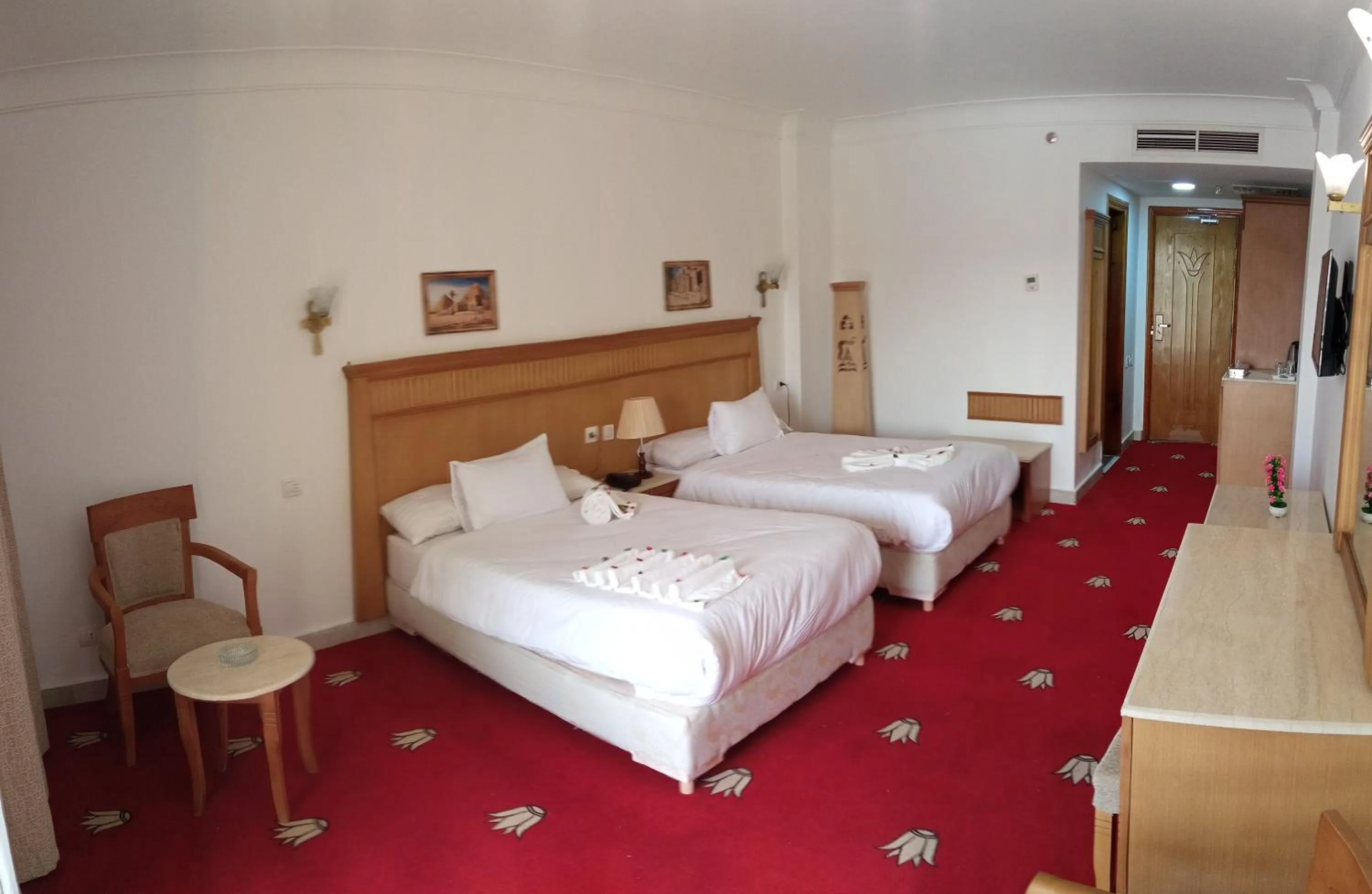 Photo of the whole room, Bed in Regency Pyramids Hotel