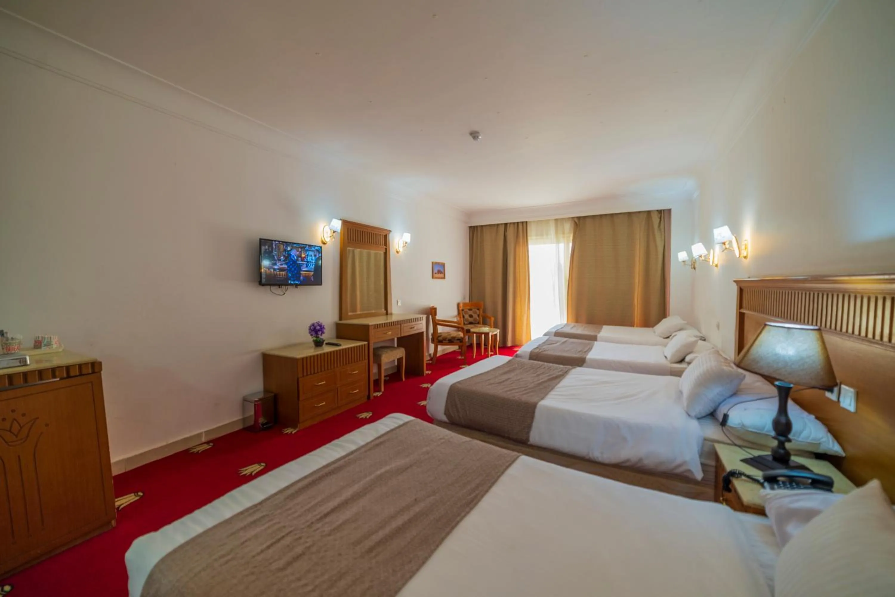 Bedroom, Bed in Regency Pyramids Hotel