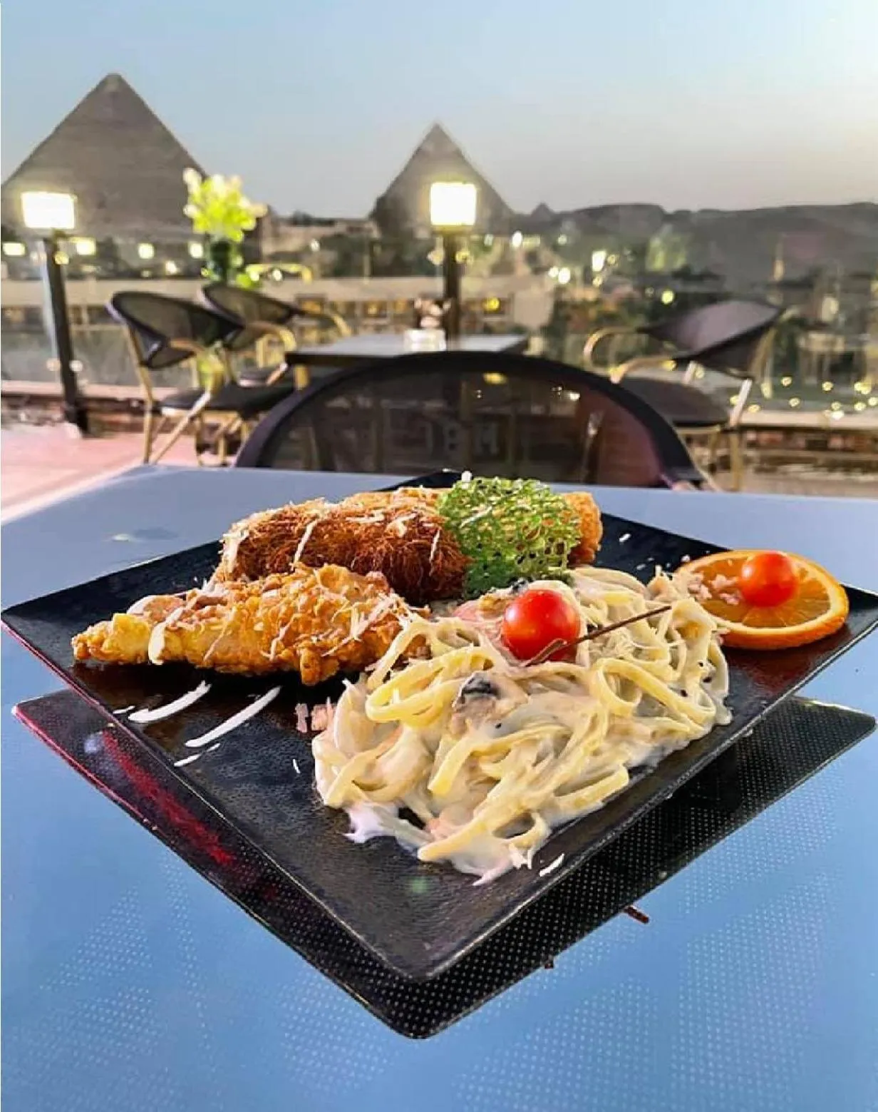 Restaurant/places to eat in Regency Pyramids Hotel