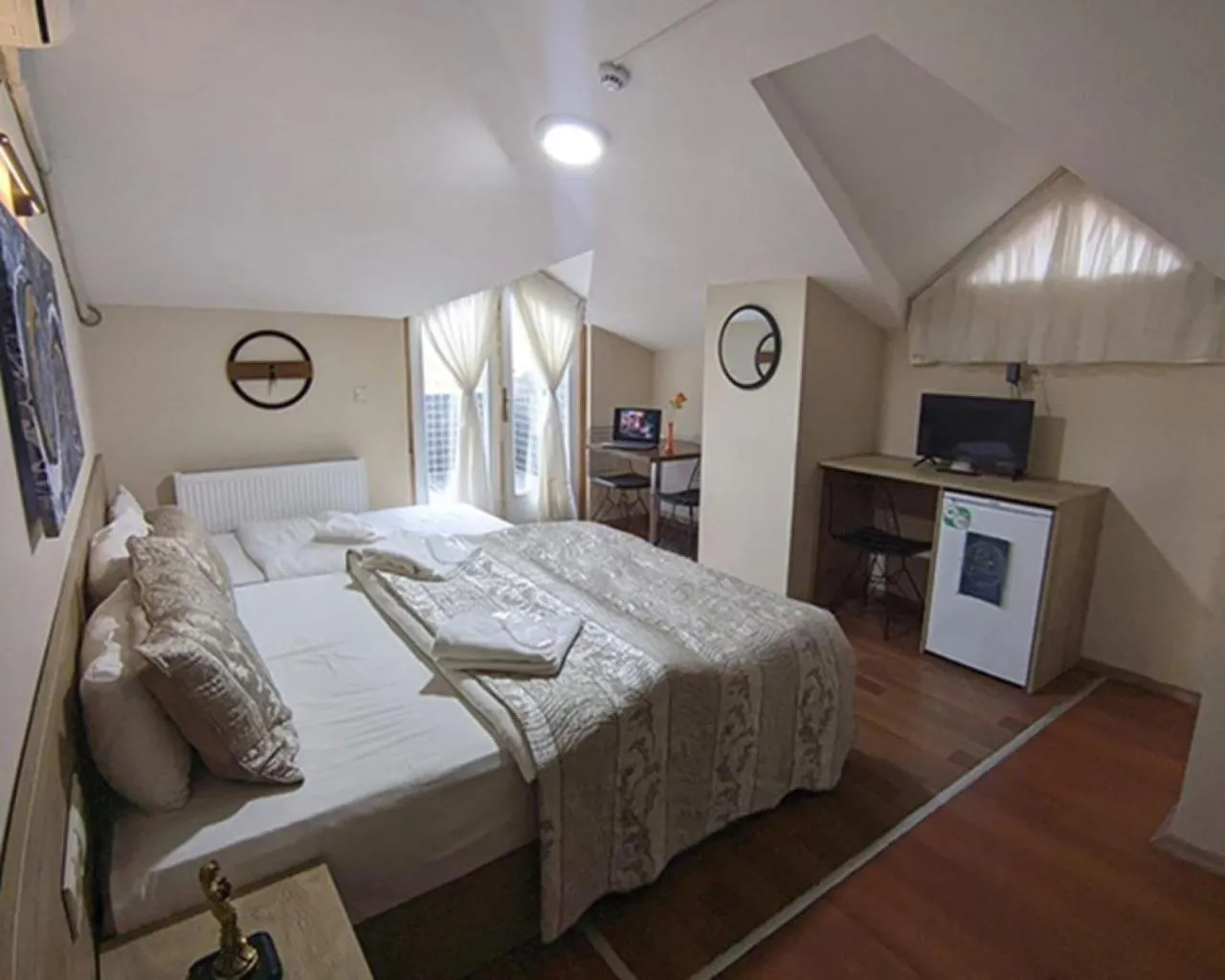 Photo of the whole room, Bed in Rumeli Konak Butik Otel