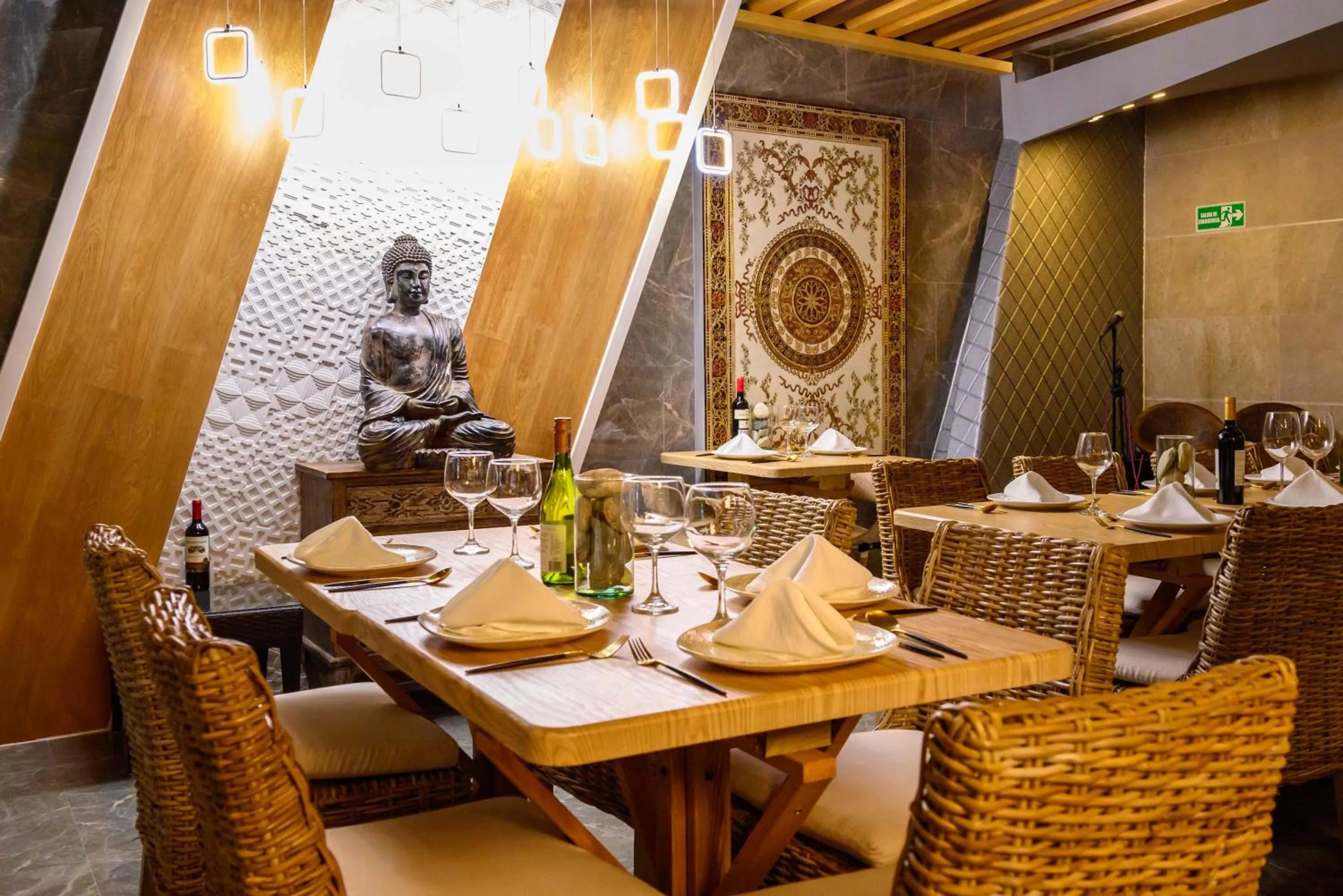 Restaurant/places to eat in KH Hotel Boutique