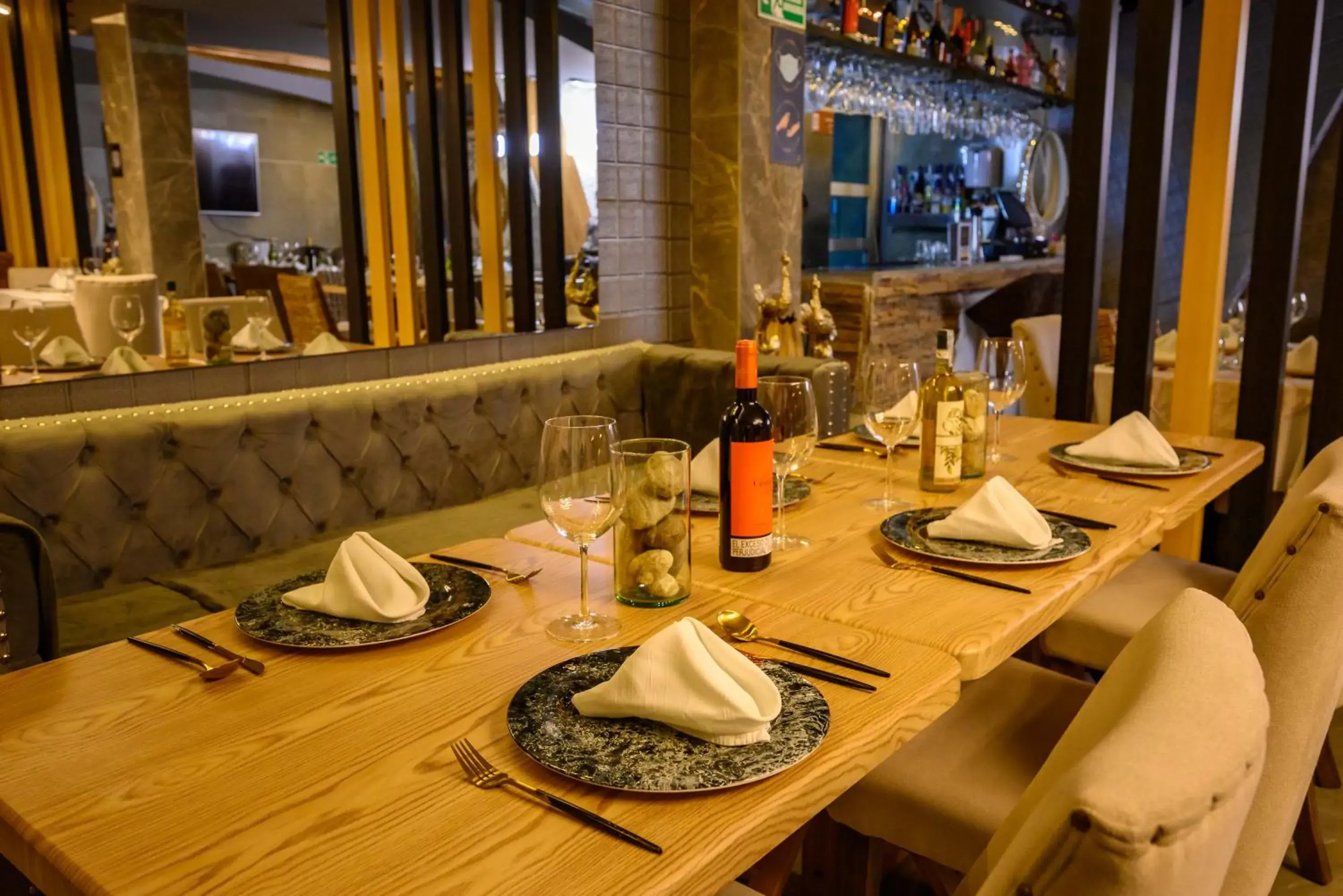 Restaurant/places to eat in KH Hotel Boutique Restaurant/places to eat in KH Hotel Boutique