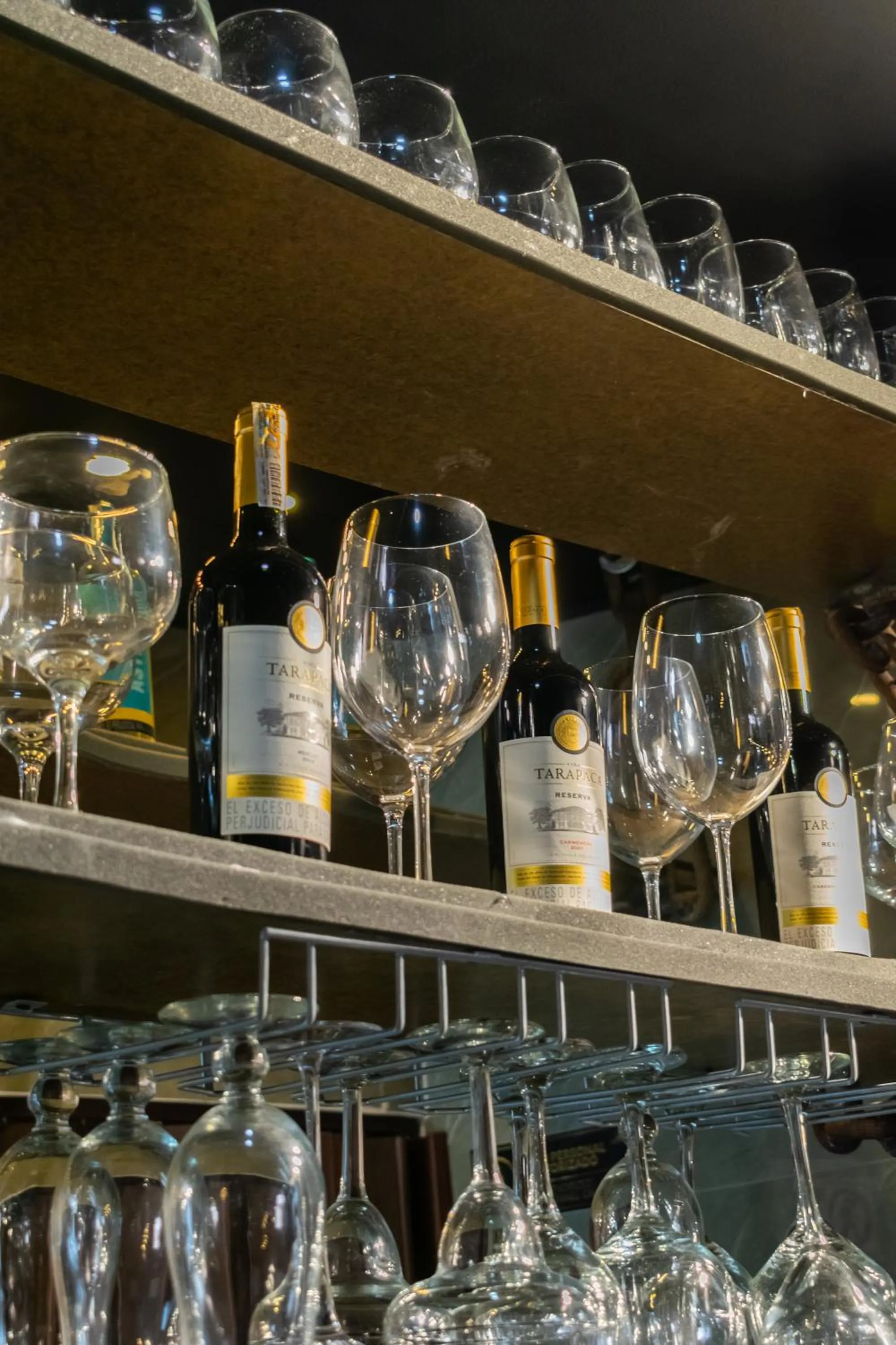 Restaurant/places to eat in KH Hotel Boutique