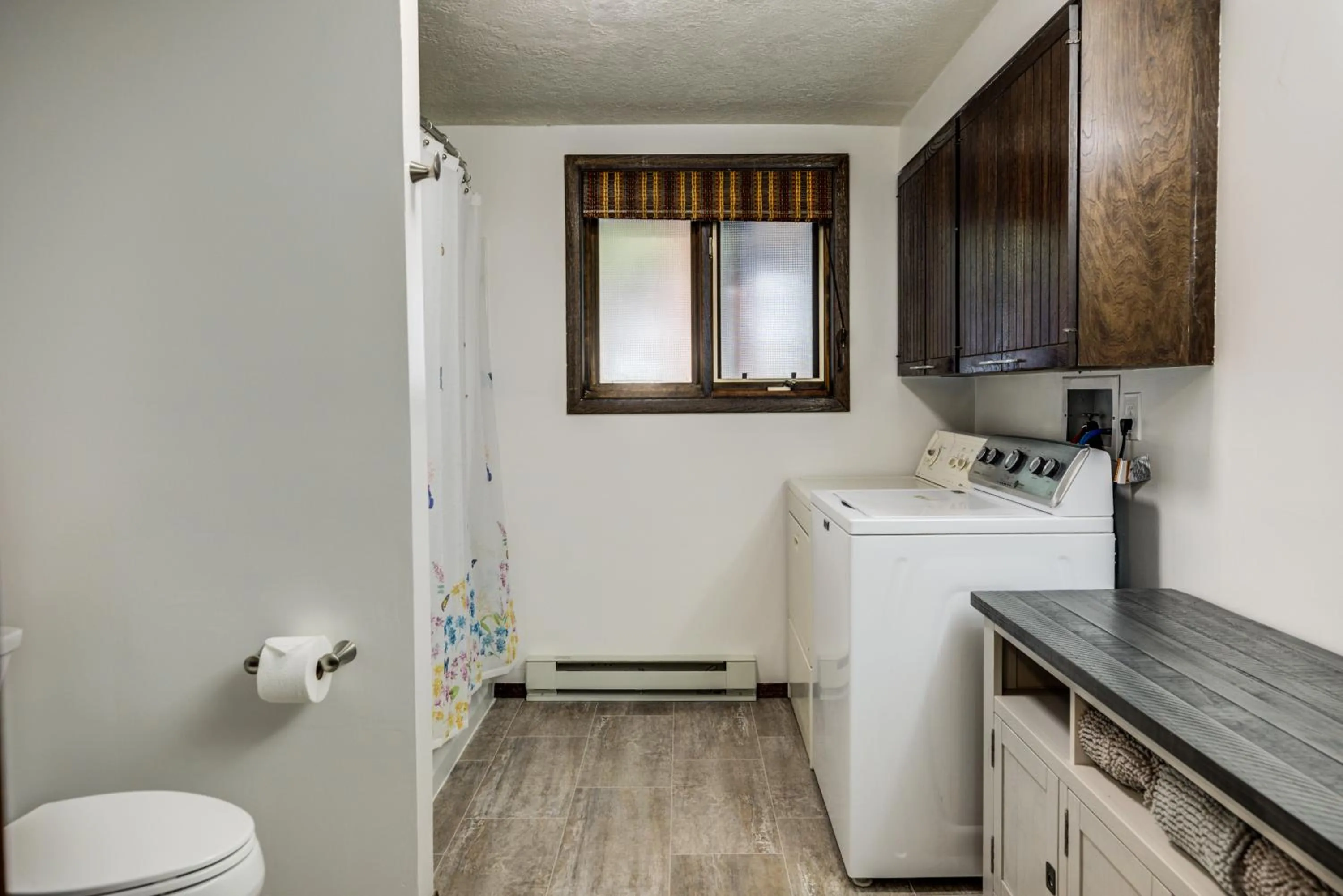 washing machine in Geyser Getaway