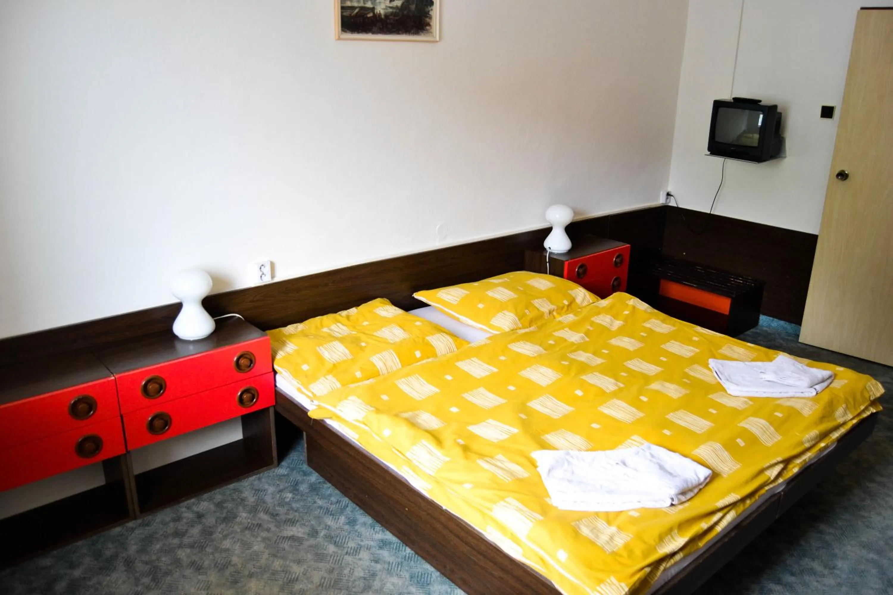 Bed in Hotel Krakonos