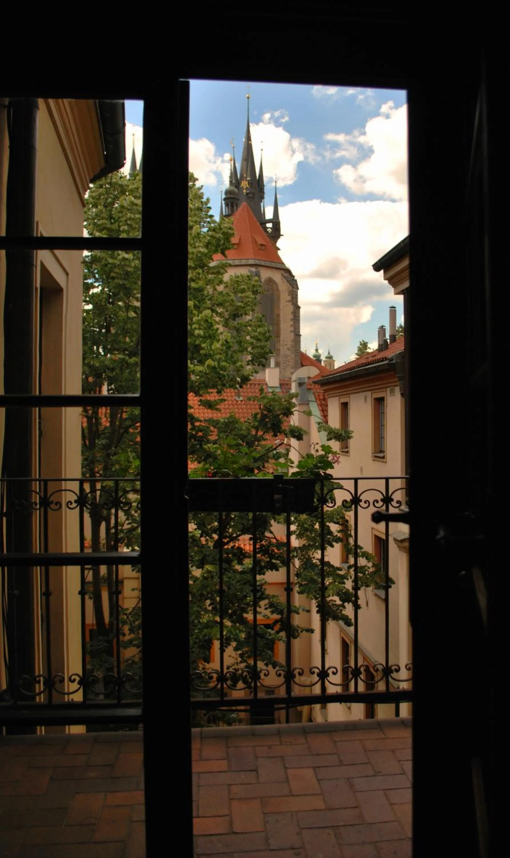 Property building in Hotel Metamorphis