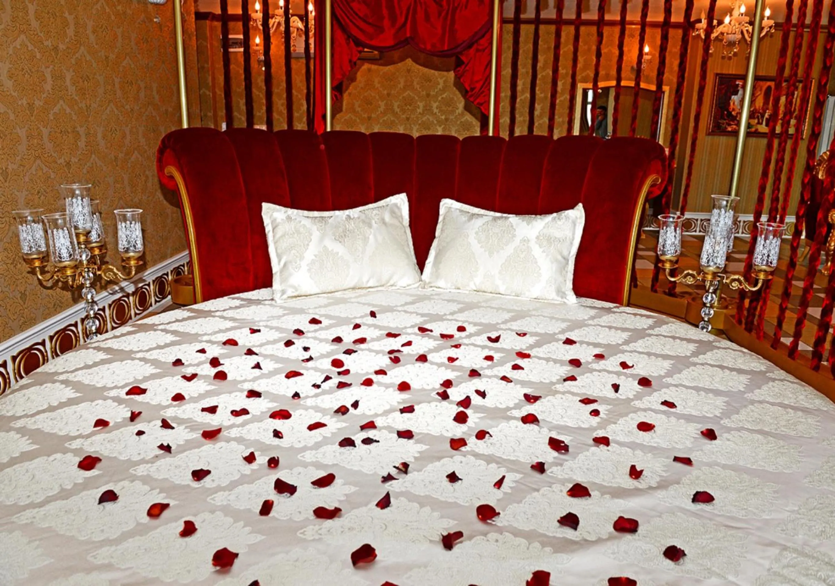 Photo of the whole room, Bed in Grand Amisos Hotel