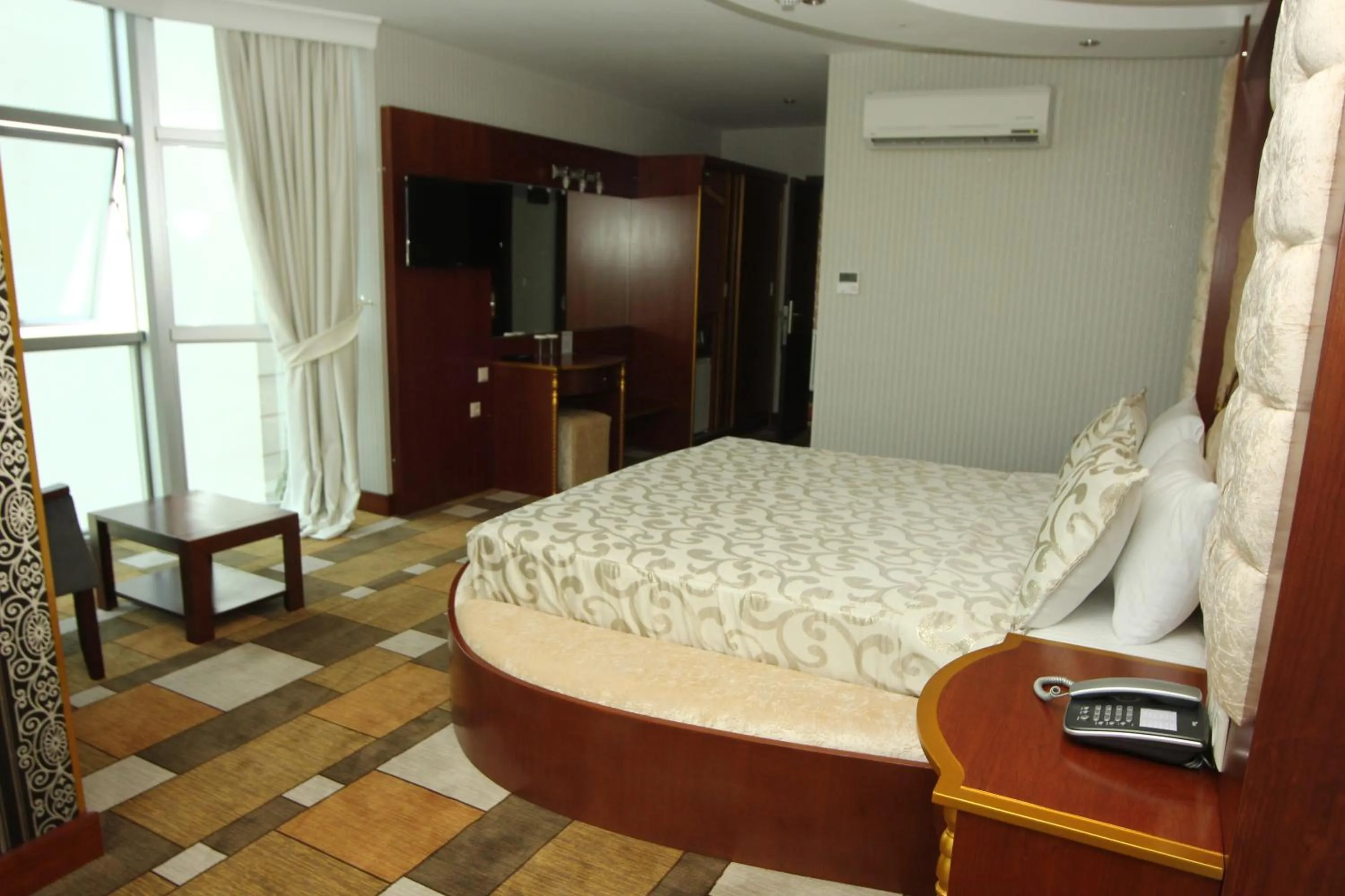 Photo of the whole room, Bed in Grand Amisos Hotel