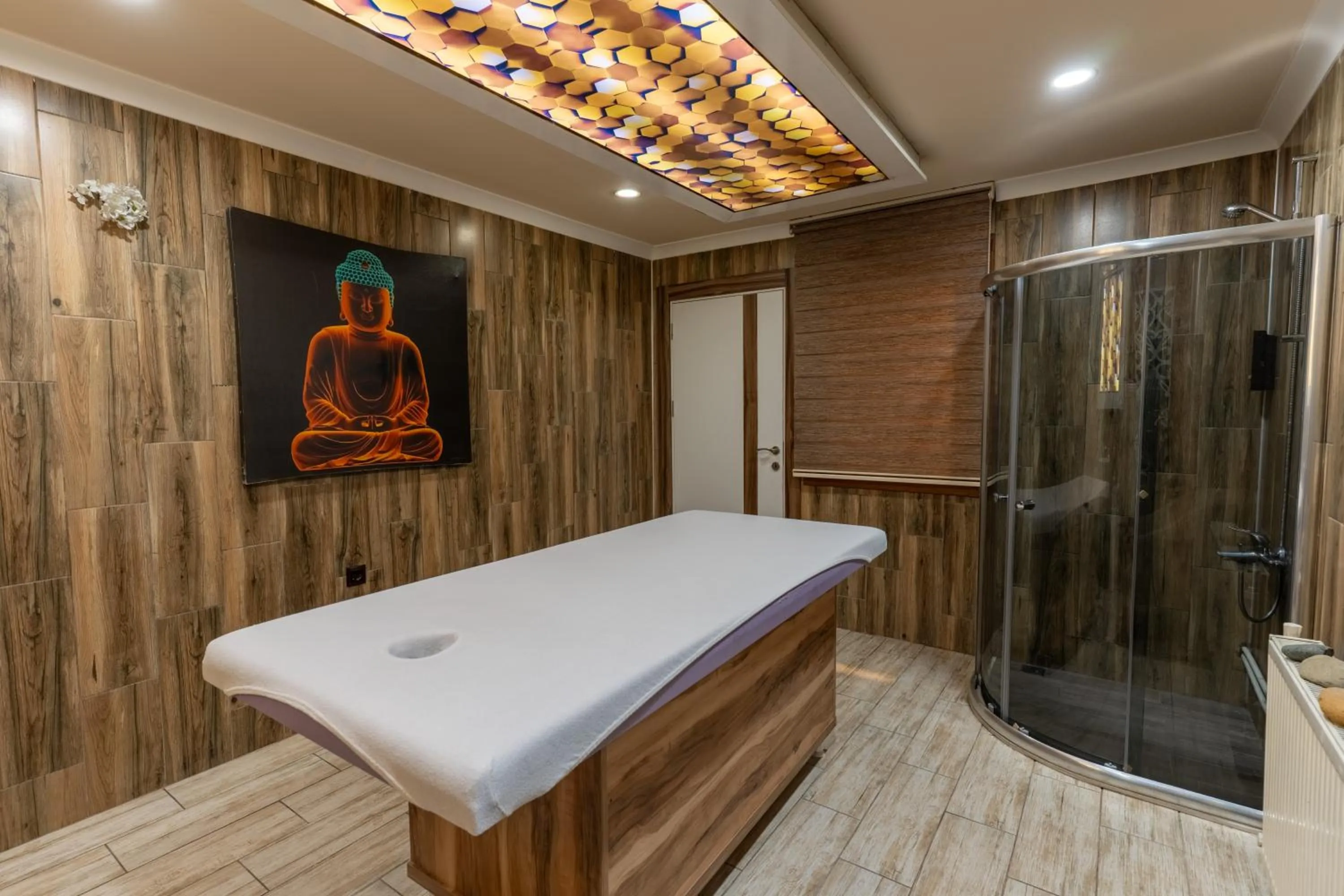 Massage in Fengo Hotel & Spa