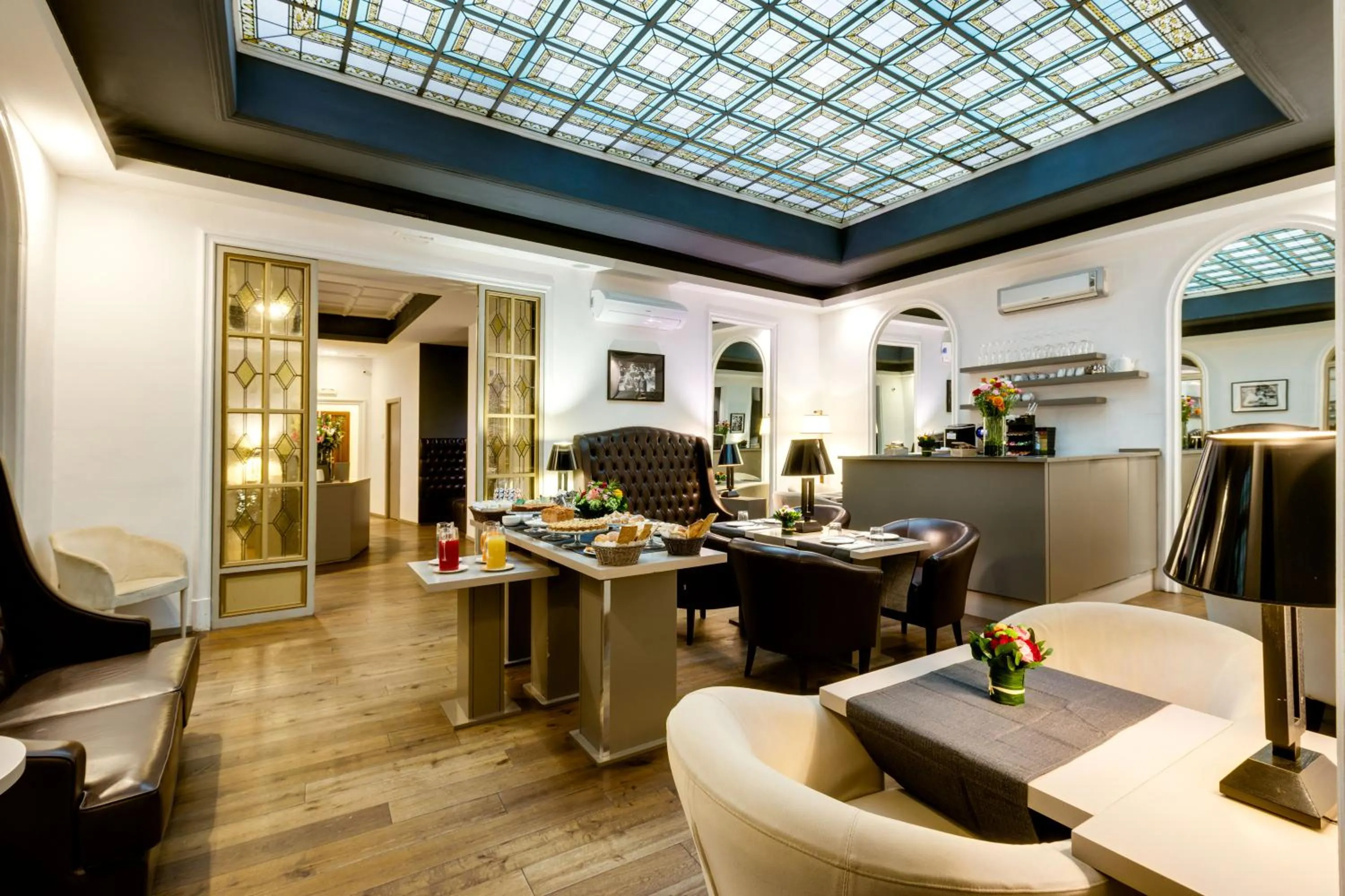 Breakfast in V Collection Piazza Farnese Luxury Suites