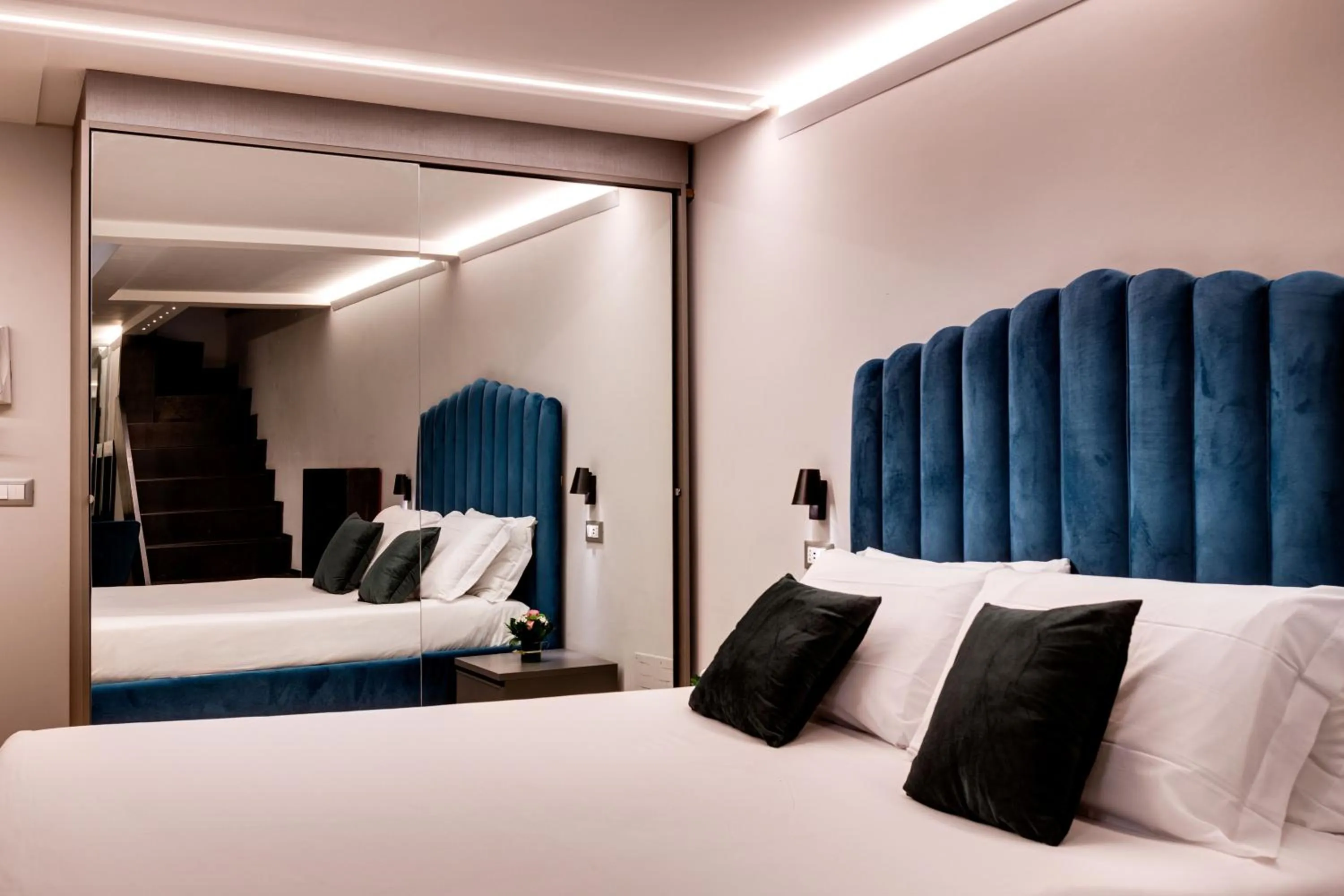 Bedroom, Bed in V Collection Piazza Farnese Luxury Suites